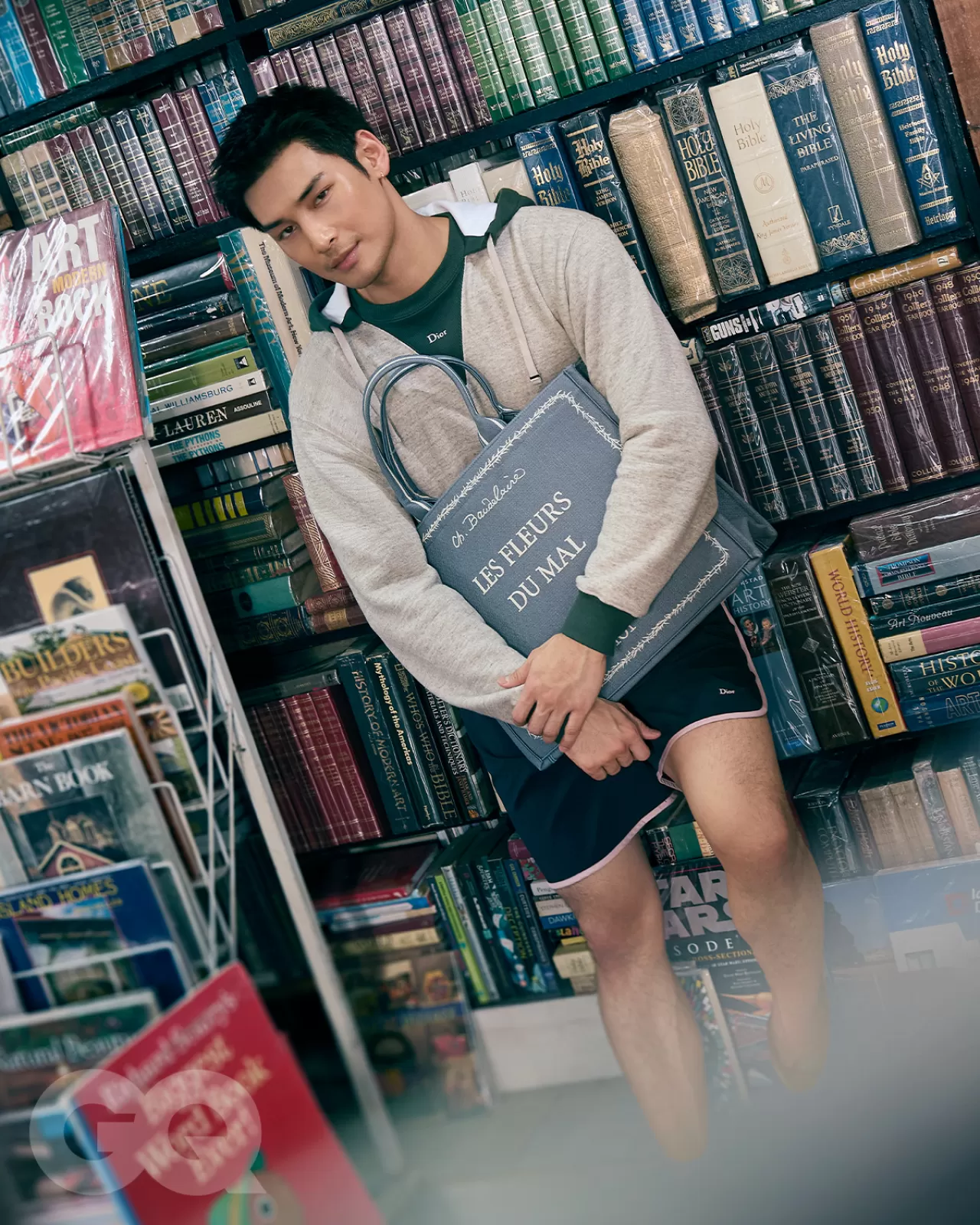 Apo Nattawin, Dior Pre-Fall 2026 Koleksiyonunu GQ Thailand İçin Tanıttı