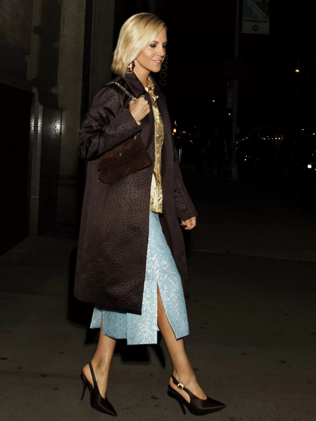 Tory Burch SS26 Koleksiyonu Satışta: Crushed Silk Shirt ve Metalik Etek