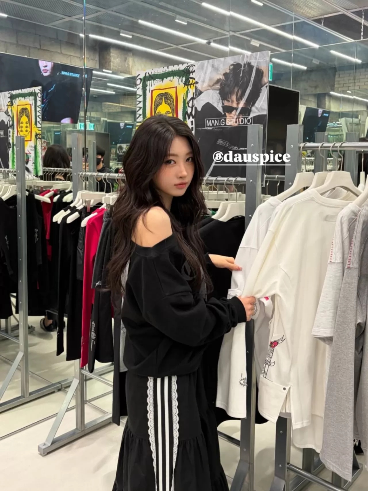 EVERGLOW'dan Sihyeon Instagram Story Güncellemesi Yaptı