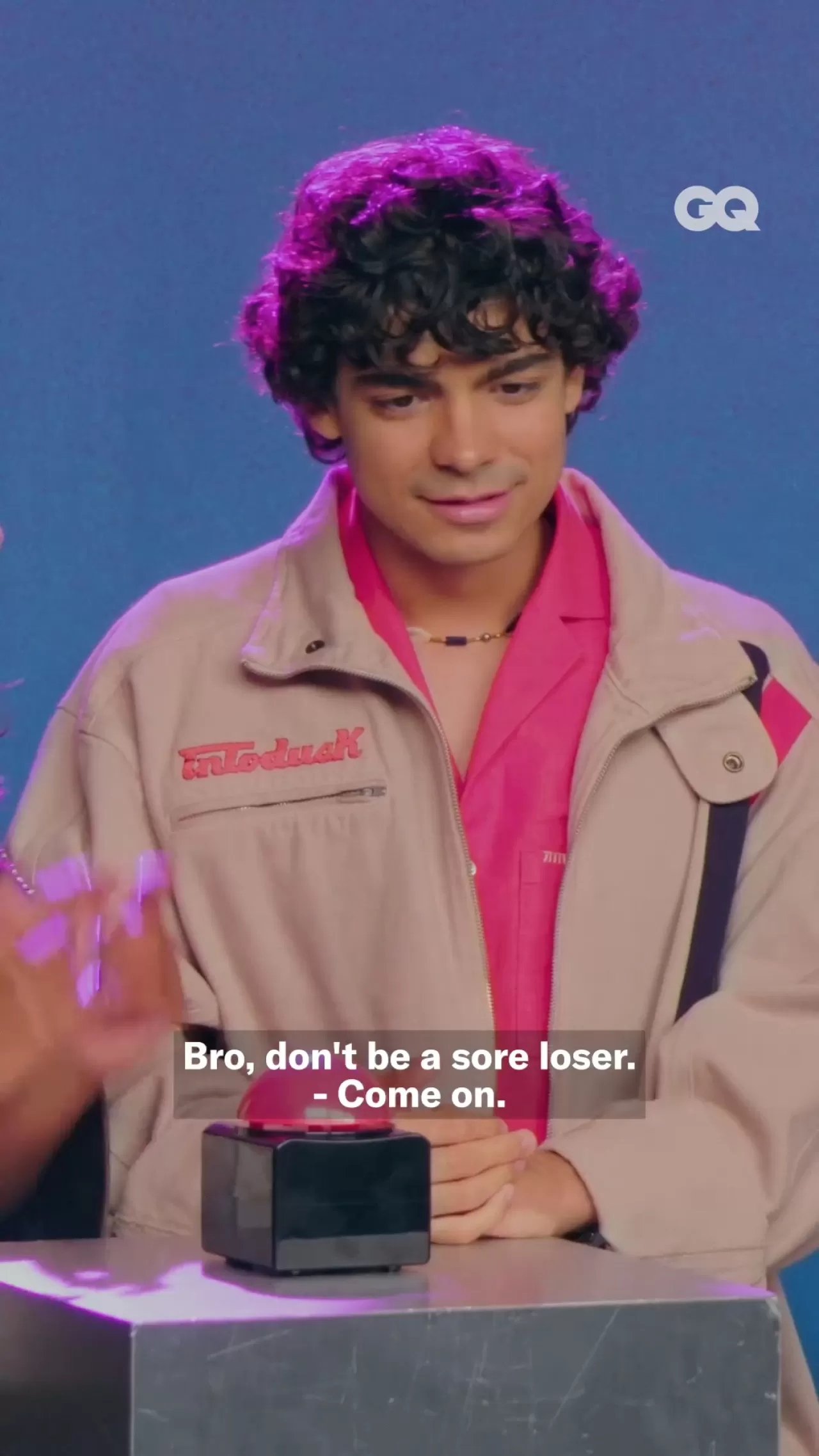 One Piece Oyuncuları Bilgilerini Test Etti: GQ'nun Pop Quiz Yarışması