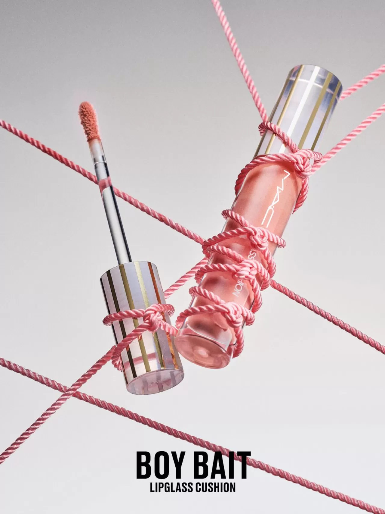 MAC'in Yeni Lipglass Cushion High Pigment Lip Oil'ı Satışta