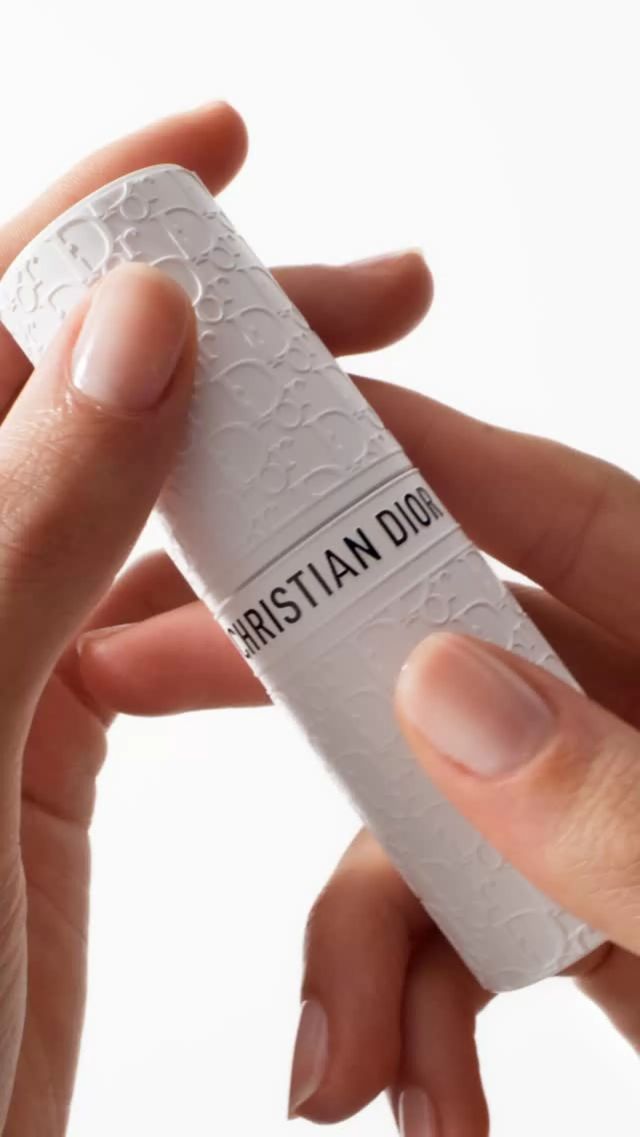 Dior'dan Yeni Nesil Güneş Koruyucu: Le Stick UV Invisible Matifiant