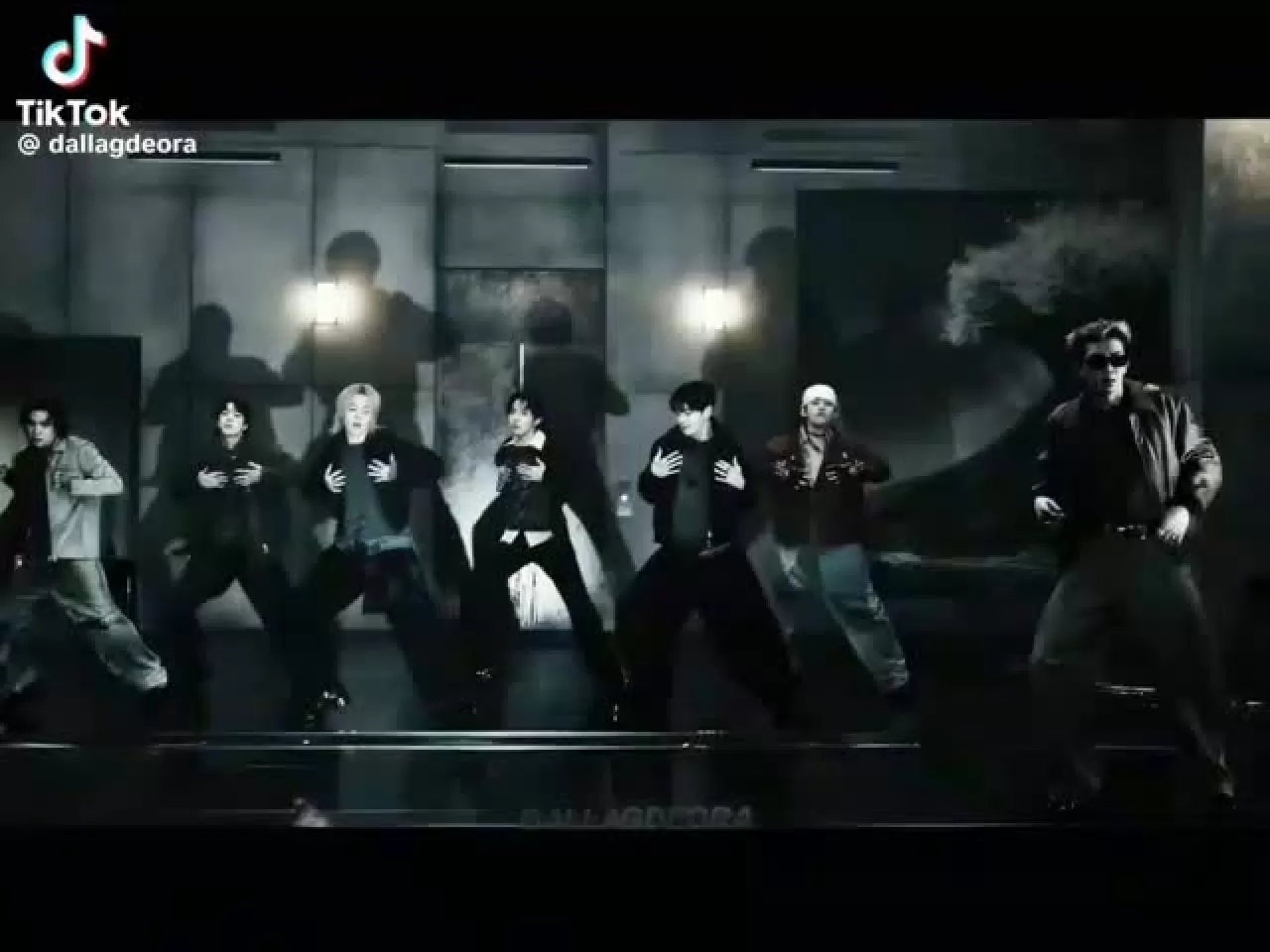 BTS, Müzik Listelerinde 2. Haftada da Zirveyi Bırakmıyor