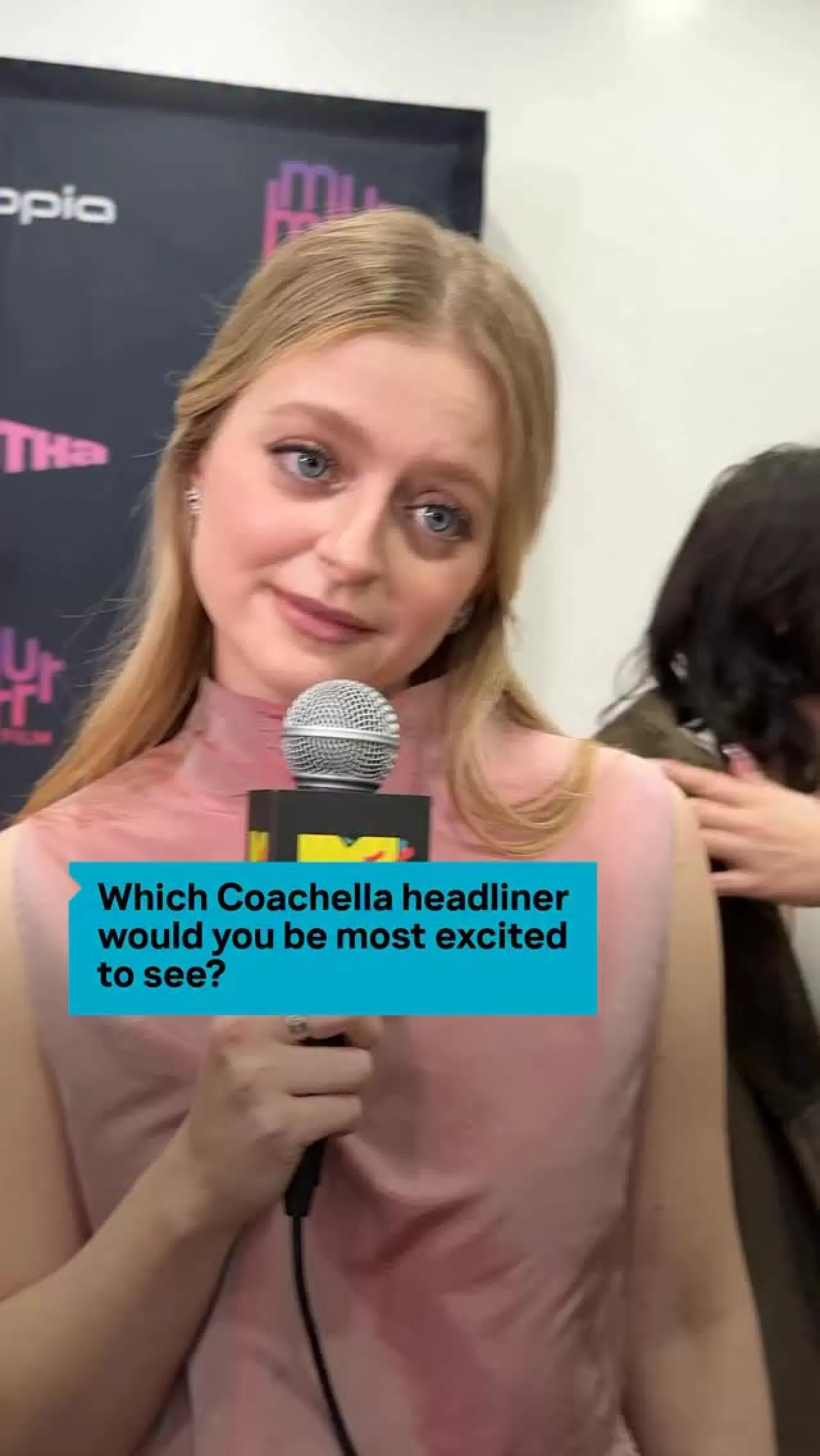 Coachella 2026 İçin Geri Sayım: Sabrina Carpenter'ın Büyük Performansı Bekleniyor