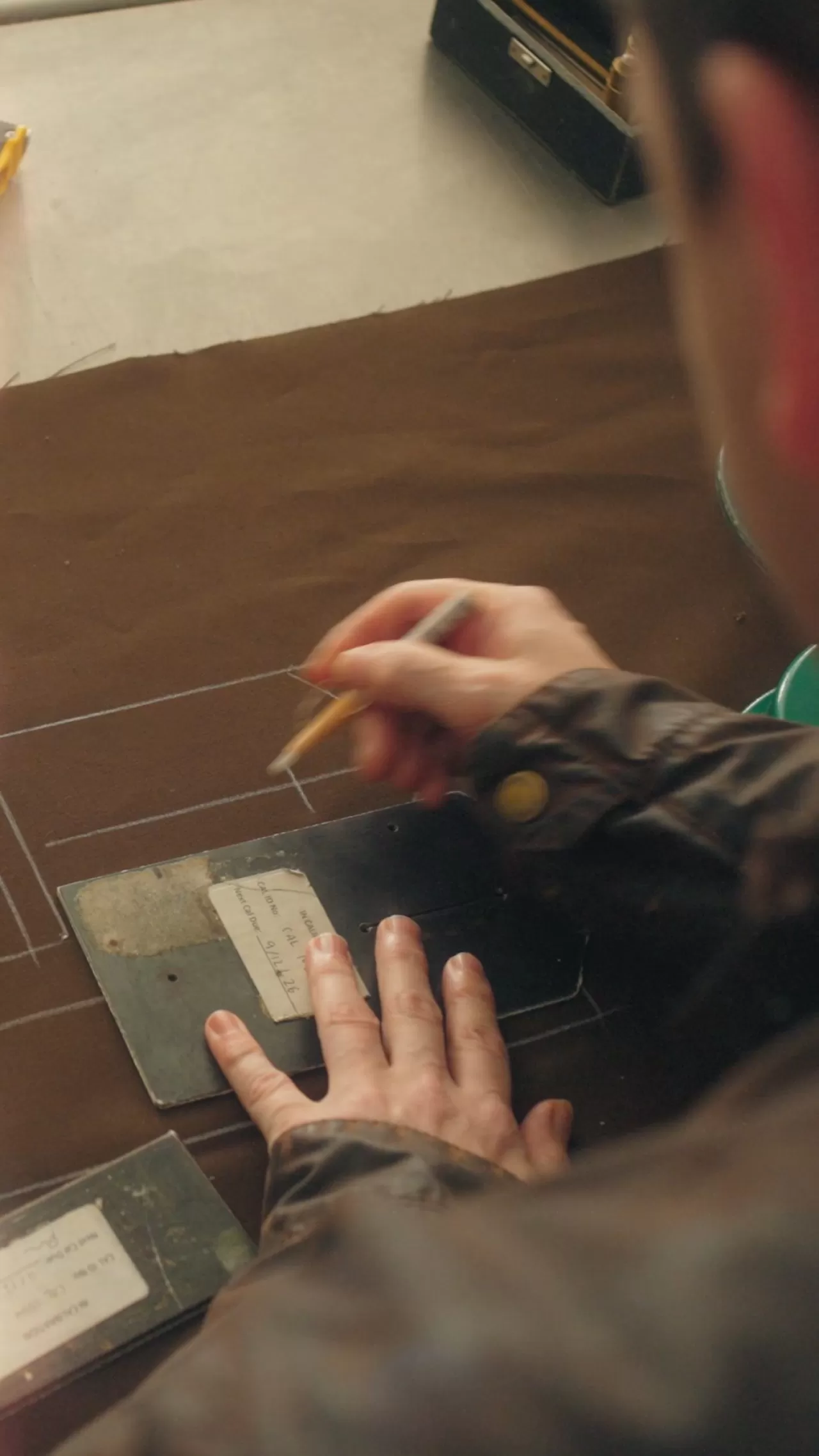 Belstaff'ın 50 Yıllık Ortaklığı ve 60 Saatlik Üretim Süreci