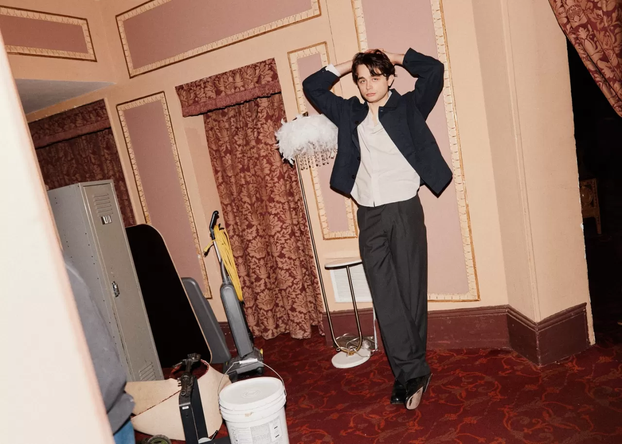 Ben Ahlers Broadway'de: Nathan Lane'den Övgü Aldı