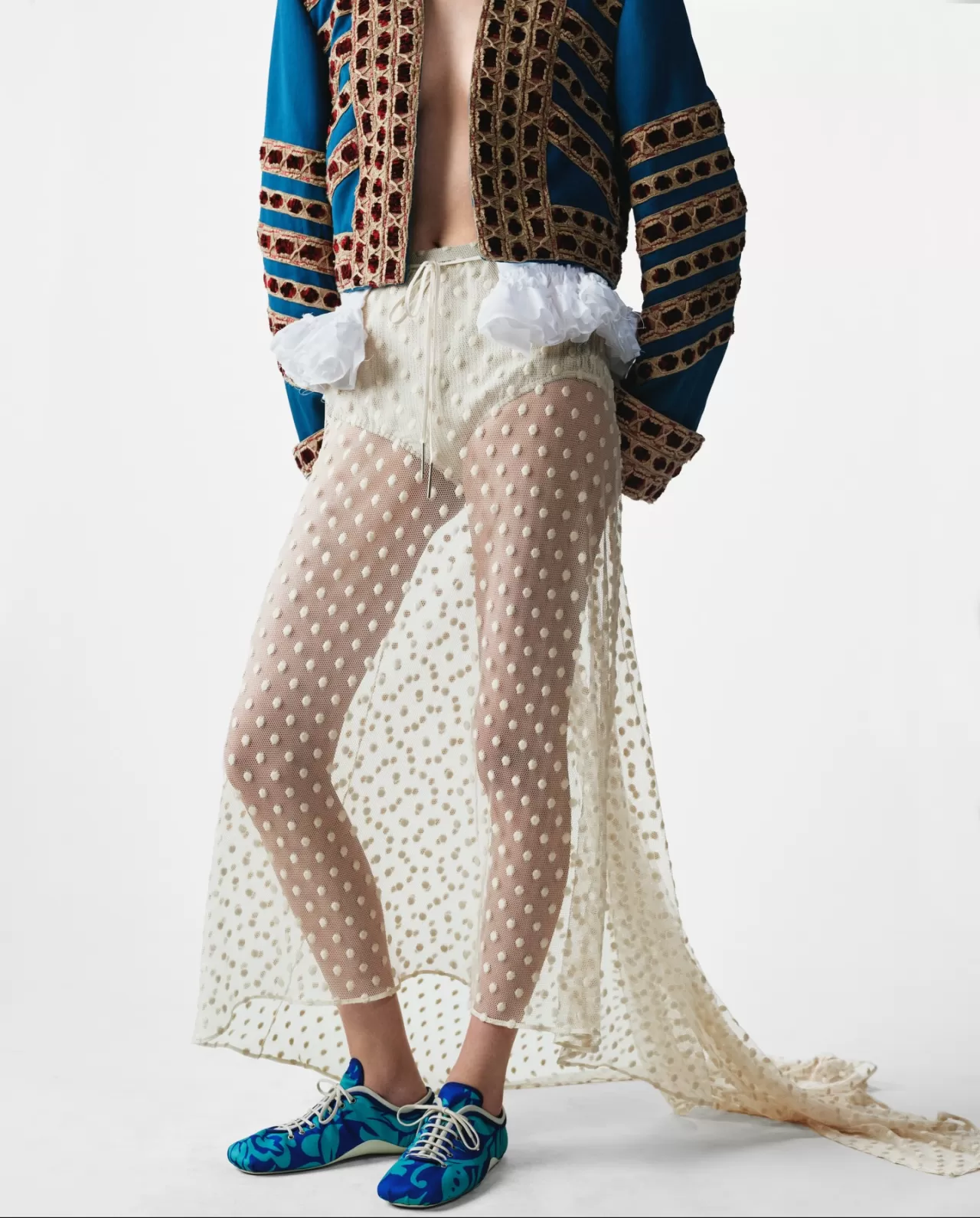 Dries Van Noten'in Polka Dot Dokulu Kumaşı Mağazalarda