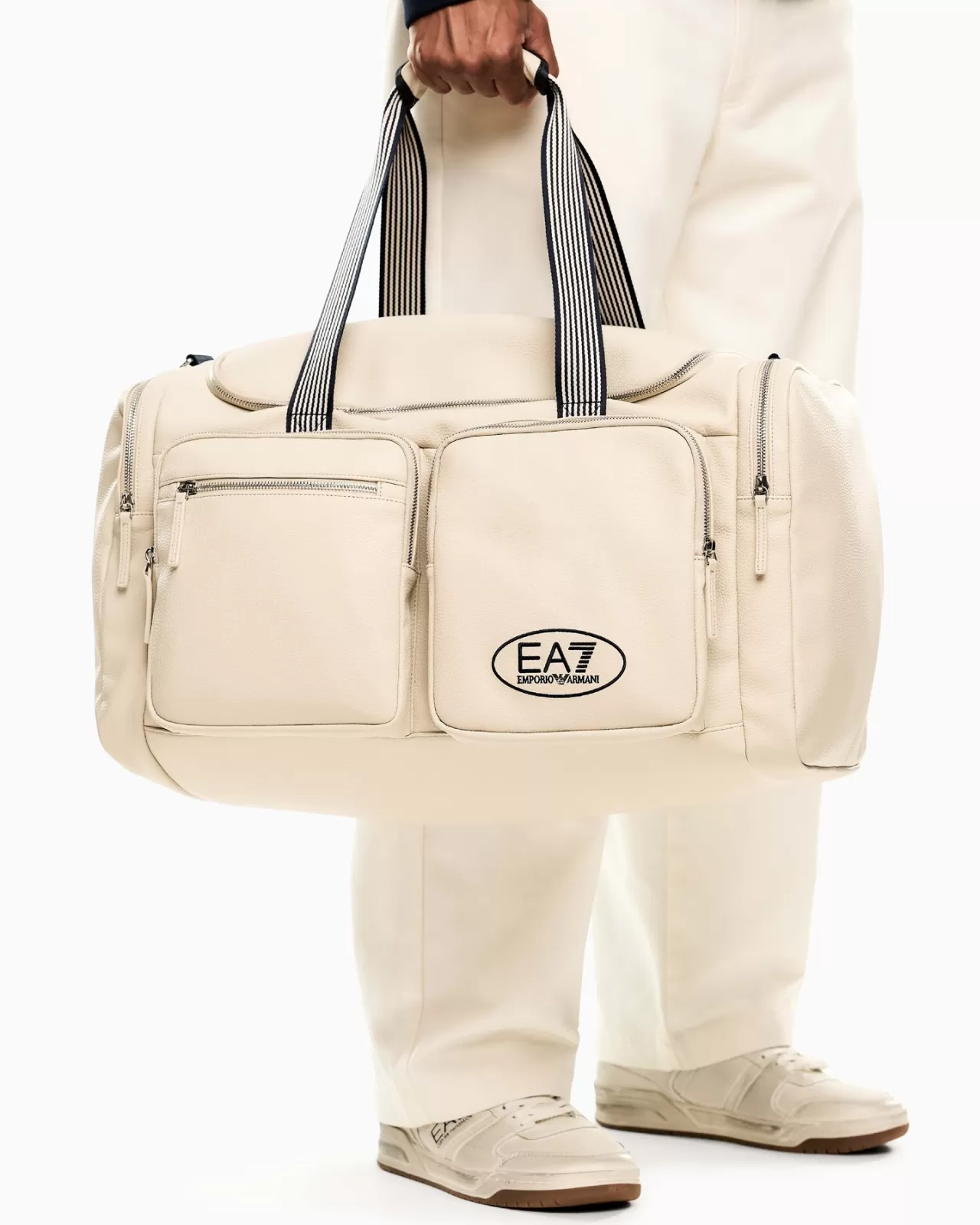 EA7 Emporio Armani'nin Yeni Koleksiyonu: Dayanıklılık ve Stil Buluşuyor