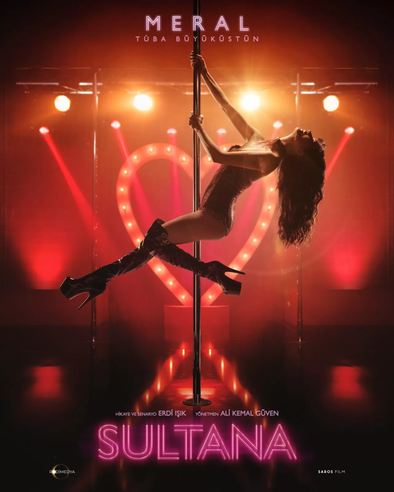 Tuba Büyüküstün'ün Yeni Projesi "Sultana" İçin İlk İpucu