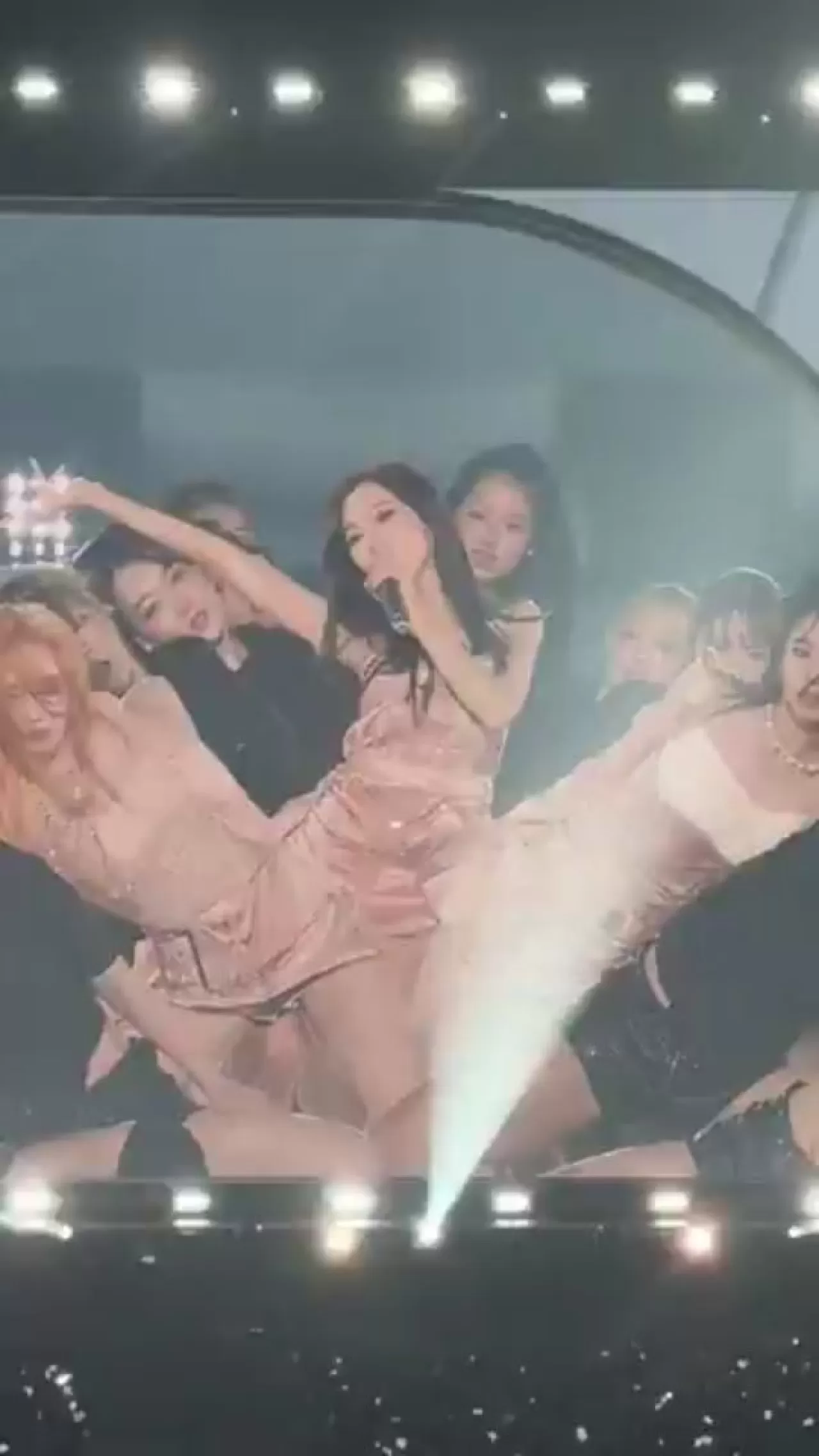 Aespa'dan Osaka'da Büyüleyici Konser: Whiplash Performansı İkinci Günde de Damga Vurdu