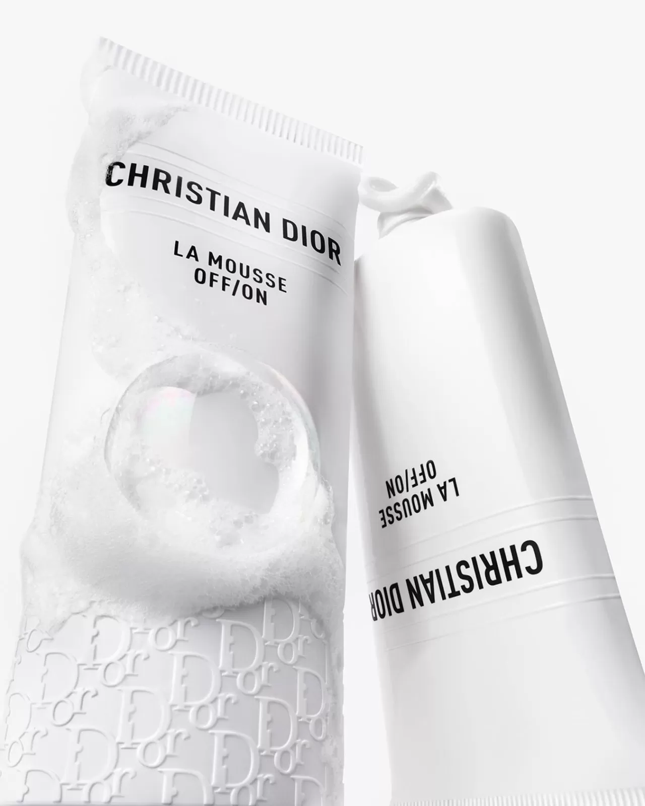 La Mousse OFF/ON: Dior'un İkonik Temizleyicisi %99 Temizlik Vaat Ediyor