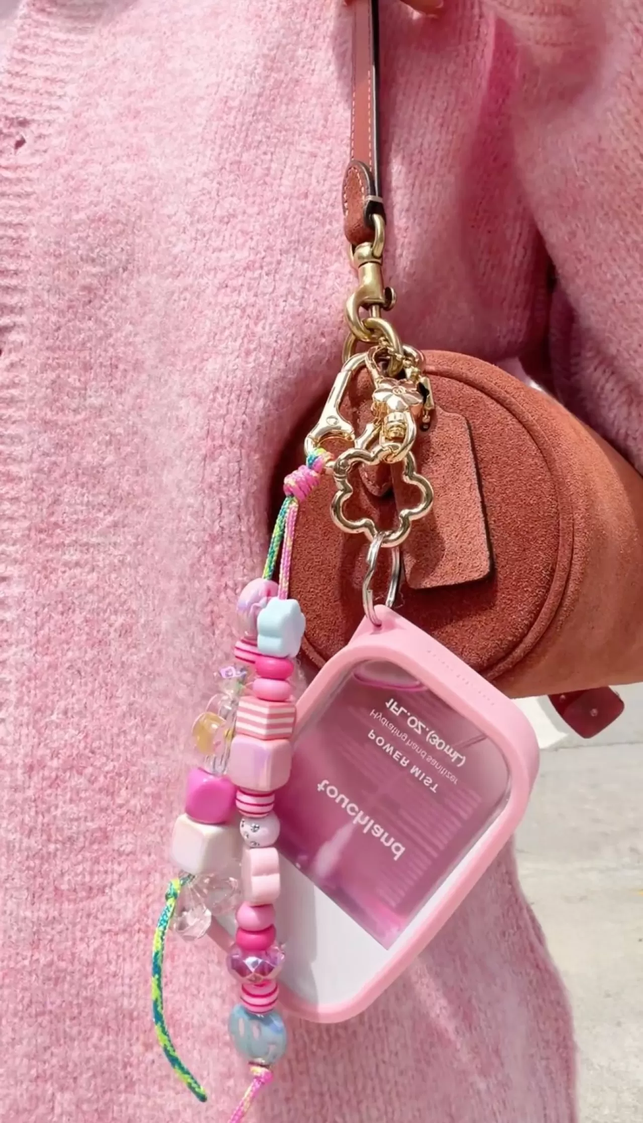 Amazon Fashion, DIY Çanta Aksesuarlarıyla Kişiselleştirme Trendine Katılıyor