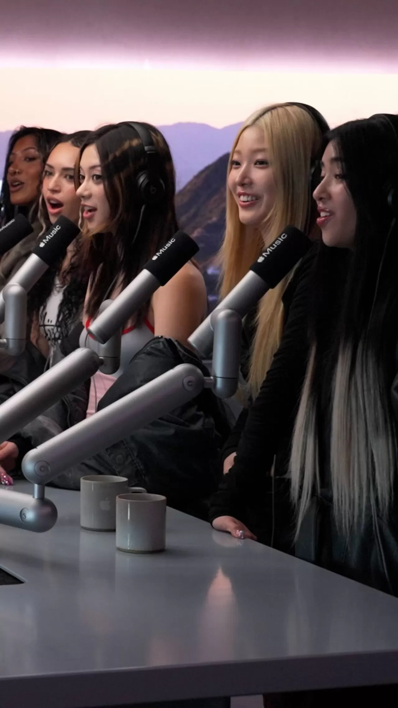 Zane Lowe ve Katy Perry LA Stüdyosunda: