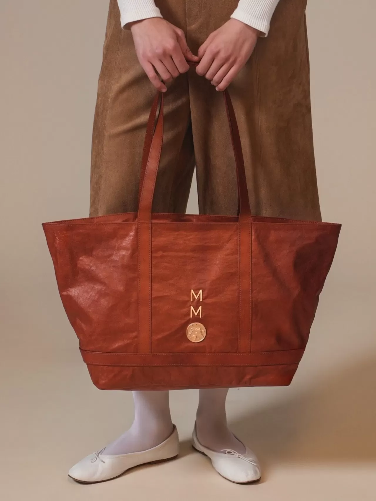 Mehry Mu'dan İki Fonksiyonlu Şıklık: Maxi Cosima Tote