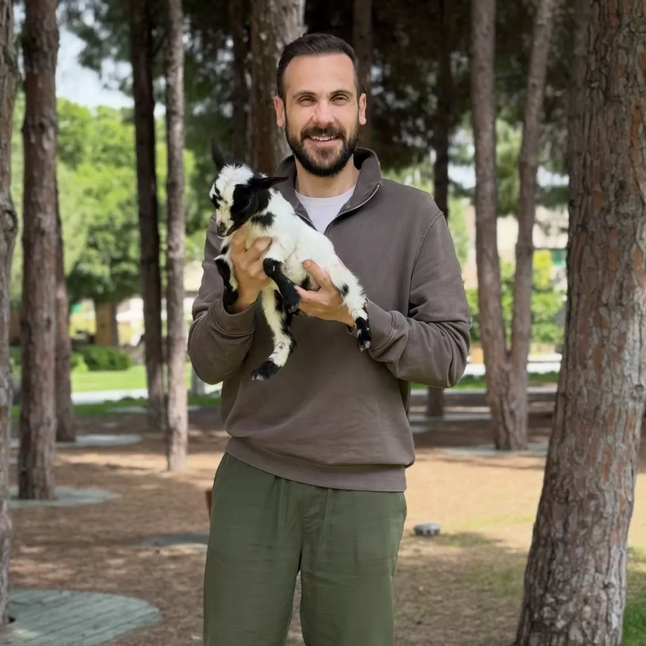 Ümit Erdim, Regnum The Crown'da "Ali Baba'nın Bir Çiftliği Var" ile Çocuklarla Buluştu