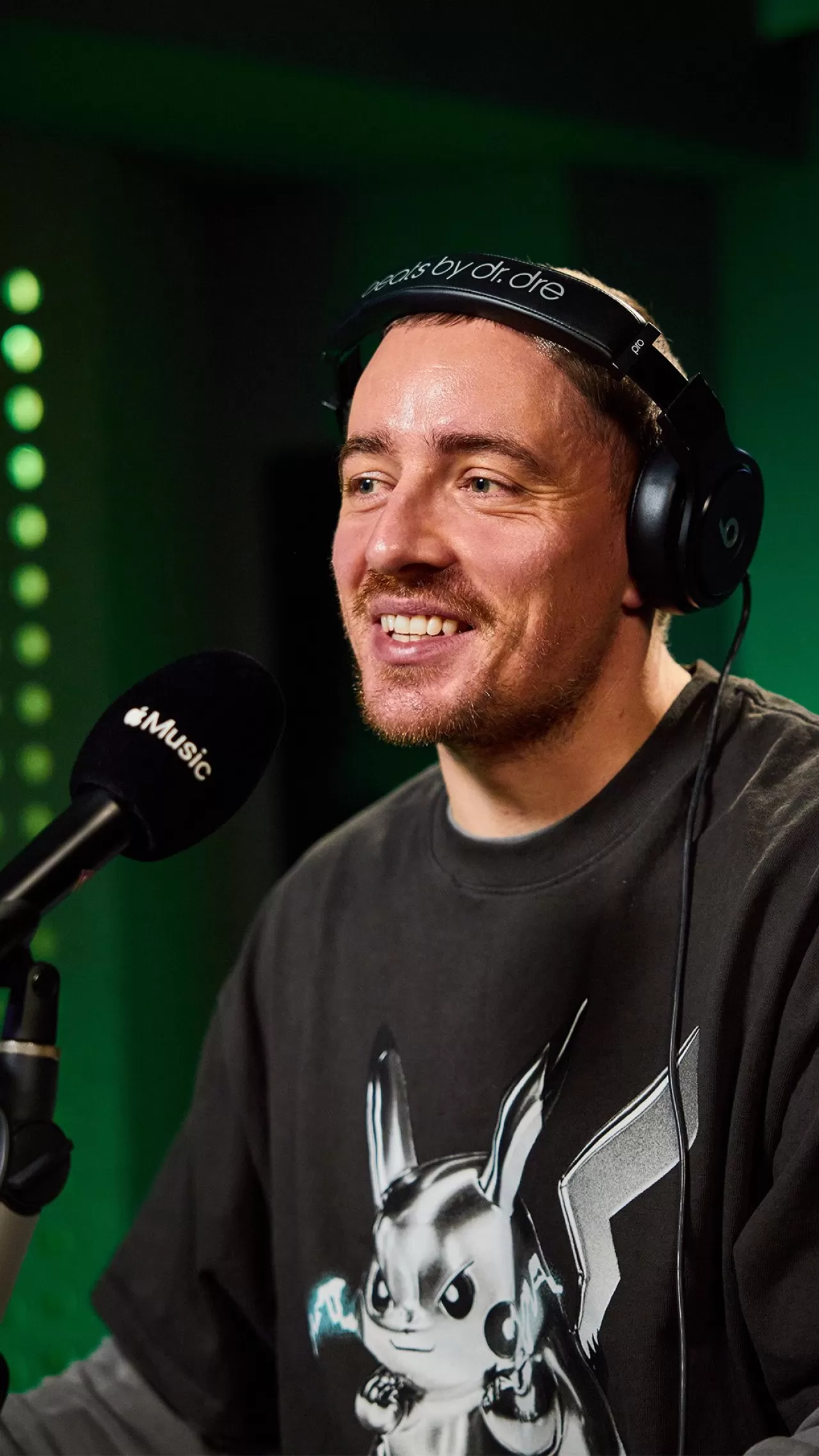 Dermot Kennedy, Müziğinde Sözleri Ön Plana Çıkarıyor ve J. Cole'a Saygısını Sunuyor