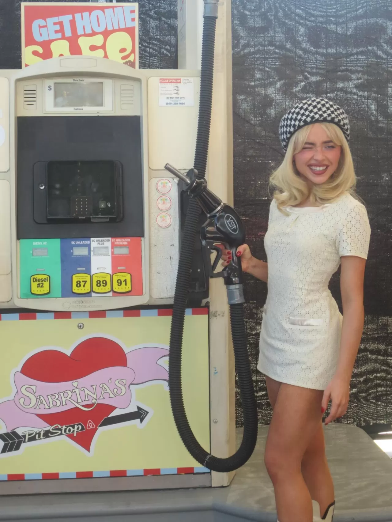 Sabrina Carpenter Coachella'ya Gidiyor: "Sabrinawood" İçin Hava Yolunda