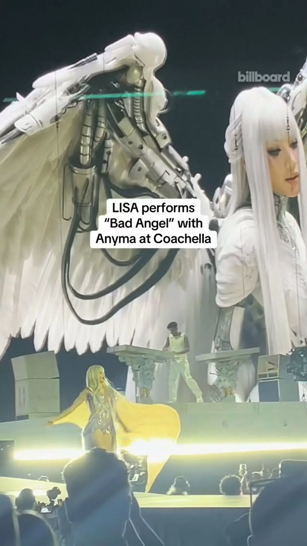 Lisa ve Anyma, Coachella'da "Bad Angel" İşbirliği ile Seyirciyi Şaşırttı