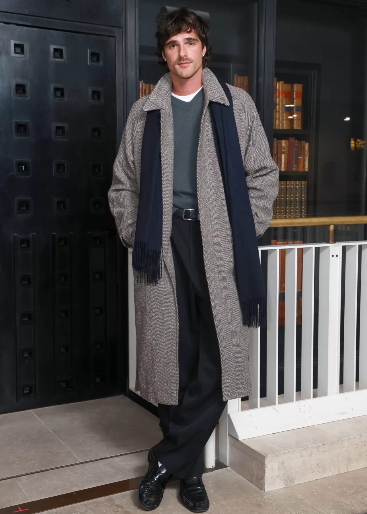 Loafer Kombin Rehberi: Zamansız Şıklık İçin 24 İlham Verici Örnek