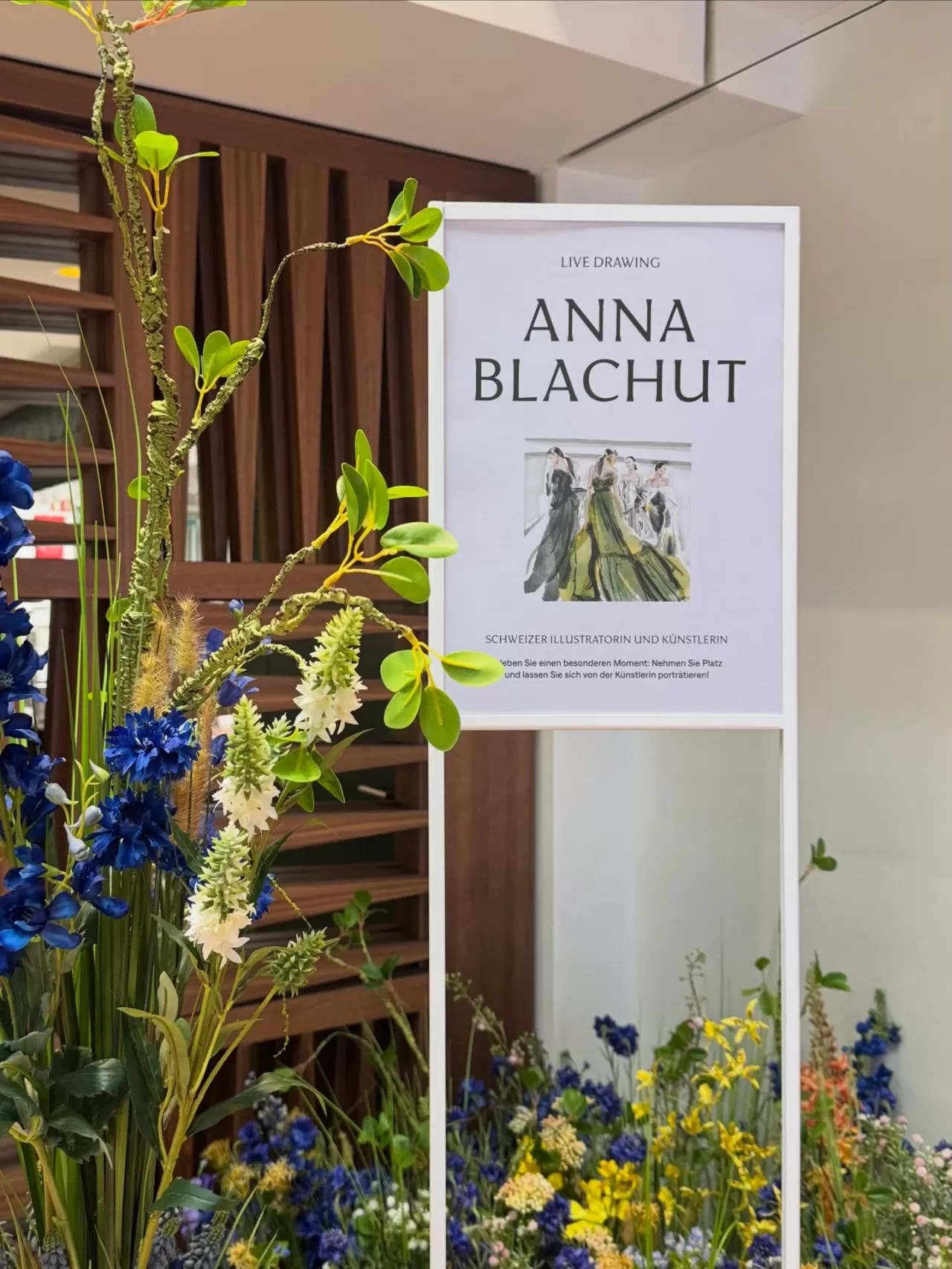 Anna Blachut, Bongénie Zürich'te Canlı İllüstrasyon Performansıyla Birinci Yılını Kutladı