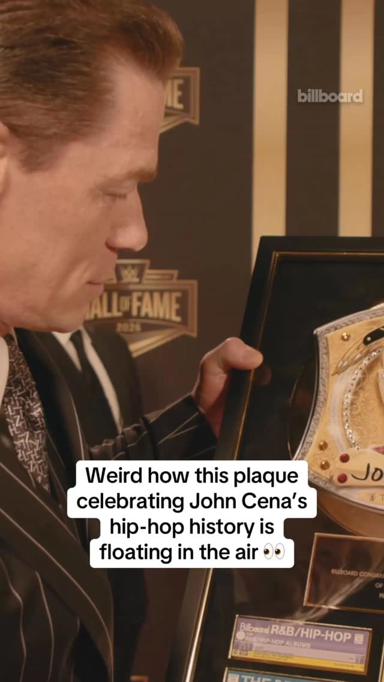 21 Yıl Önceki Albümüne WrestleMania'da Sürpriz Plaket