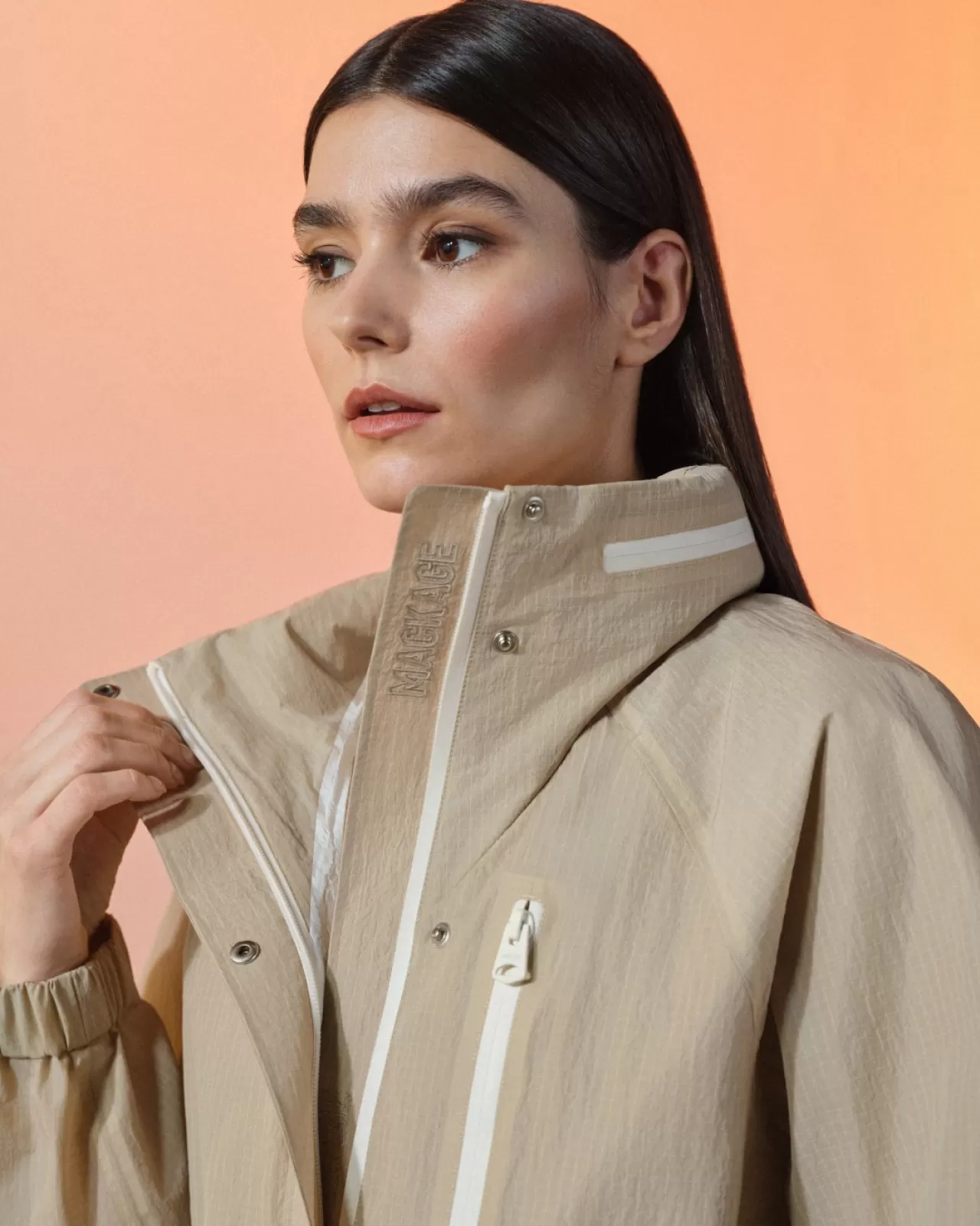 MACKAGE, Yağmurlu Günler İçin Ripstop Ceket Lansmanı Yaptı