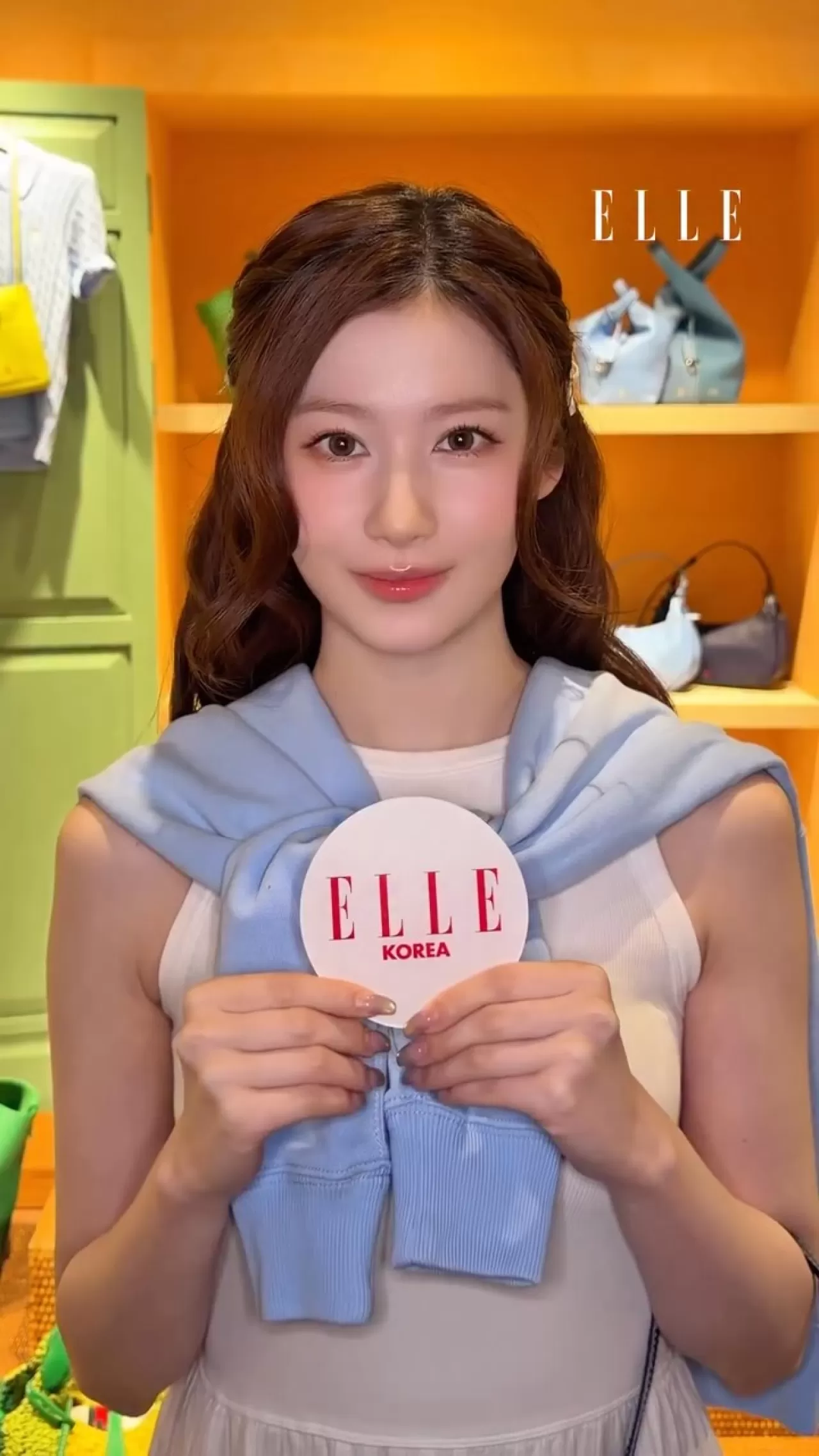 Sana'nın Polo Ralph Lauren Stili: "YES or YES" Duygusu Yaratıyor