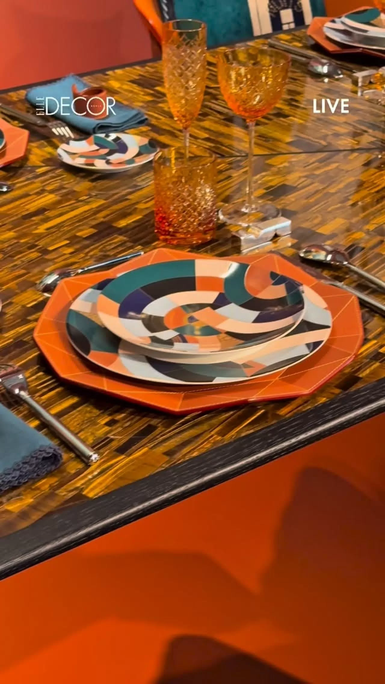 Louis Vuitton, Milano'da 100 Yıllık Tasarım Mirasını Yeniden Yorumluyor