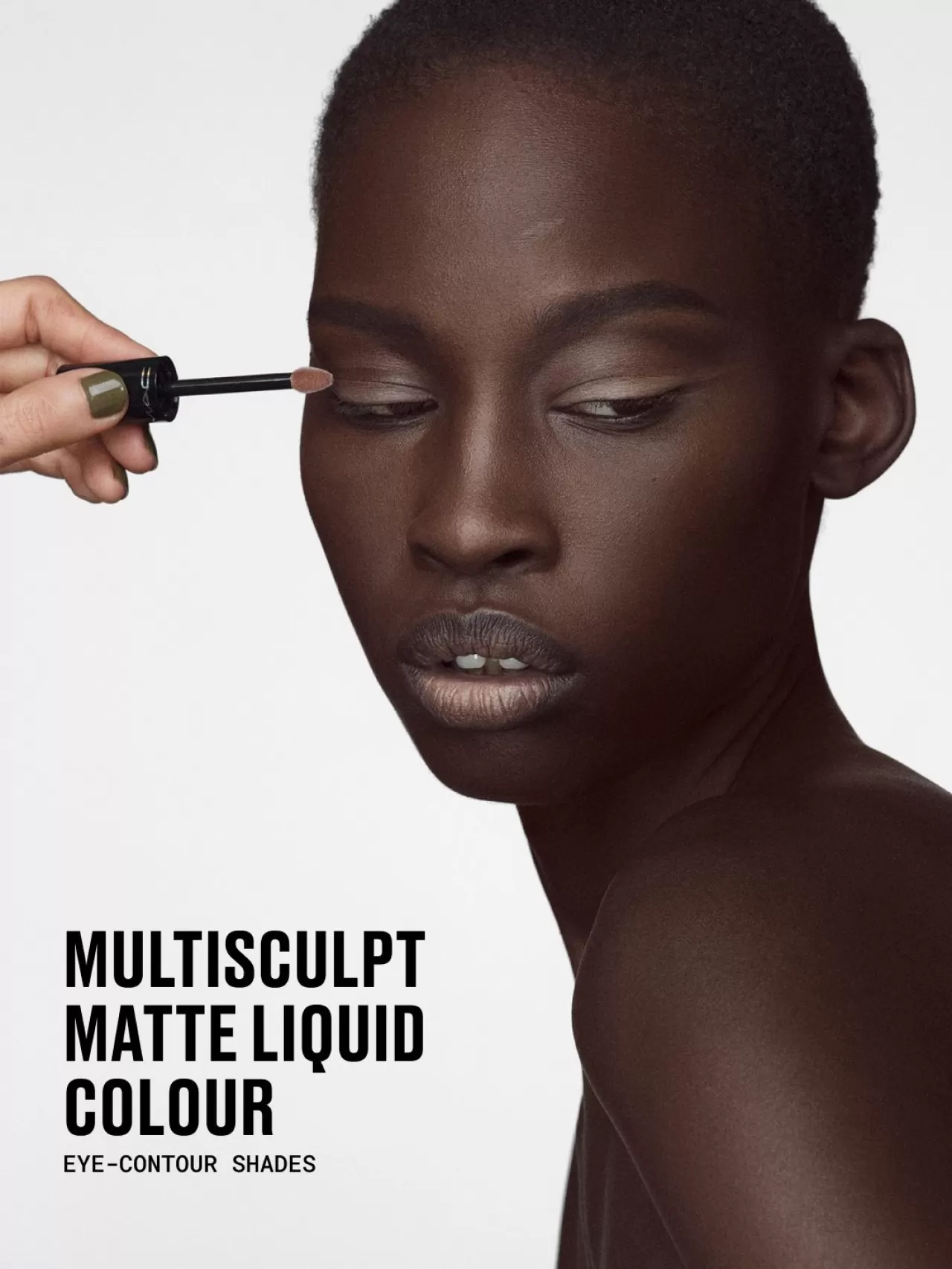 MAC'tan Gözler İçin Şekillendirici Sıvı Farlar: 14 Ton Seçenek