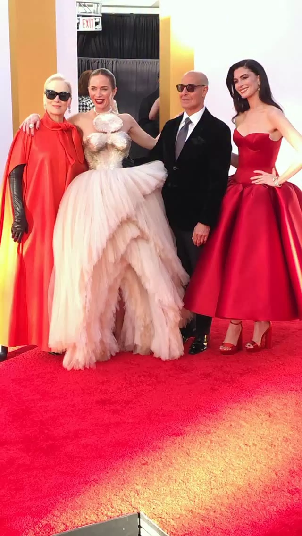 Runway Ekibi New York'ta Prada 2 Prömiyerinde Buluştu