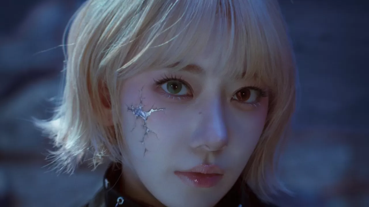 LE SSERAFIM, 'CELEBRATION' için müzik video tanıtımını yayınladı