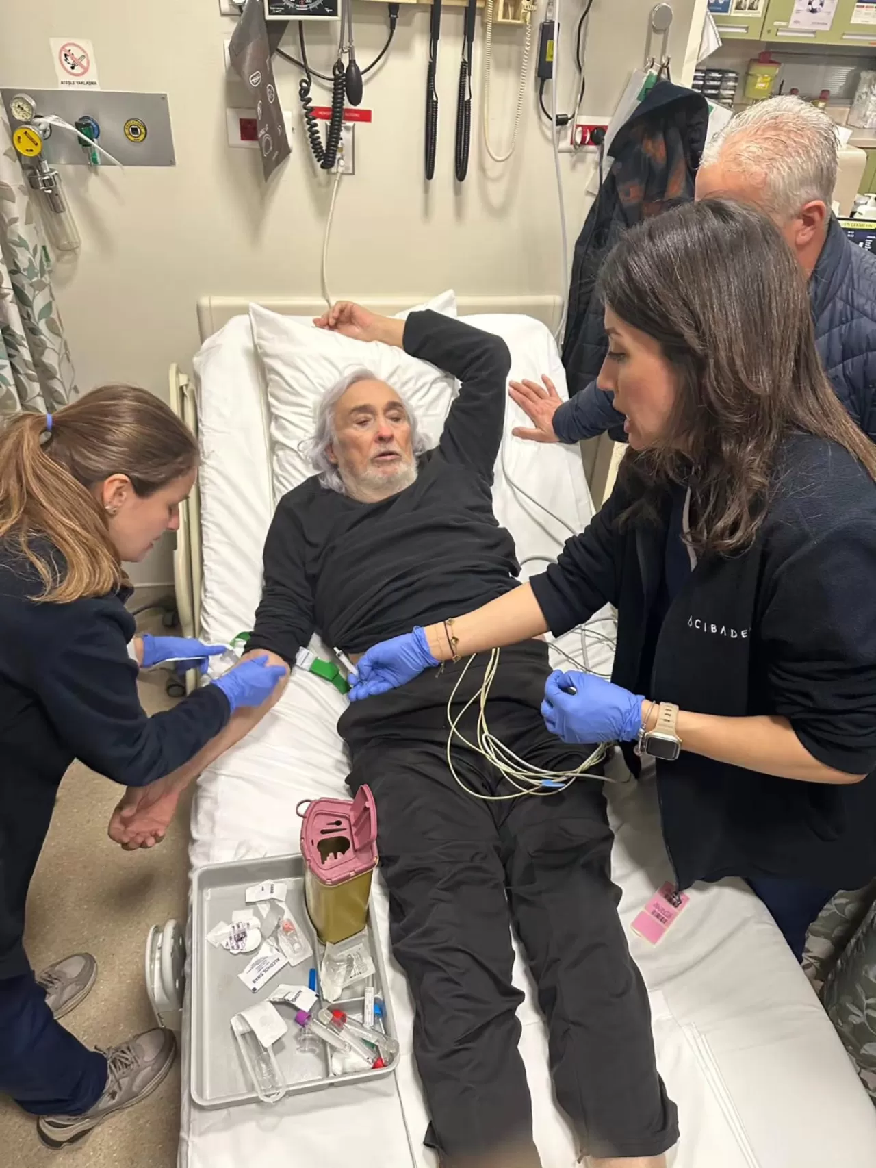 Müjdat Gezen Fenalaştı! Gırgıriye Müzikali'nde Sahne Krizi