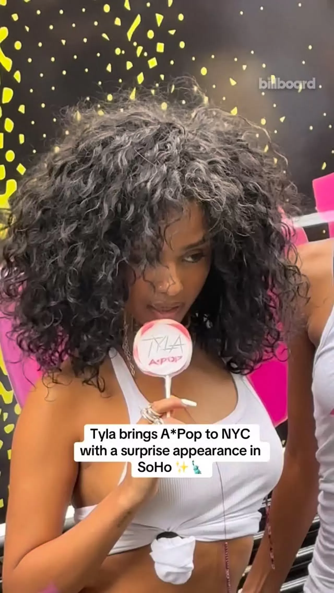 Tyla, New York'ta Hayranlarını Sürpriz Konserle Şaşırttı