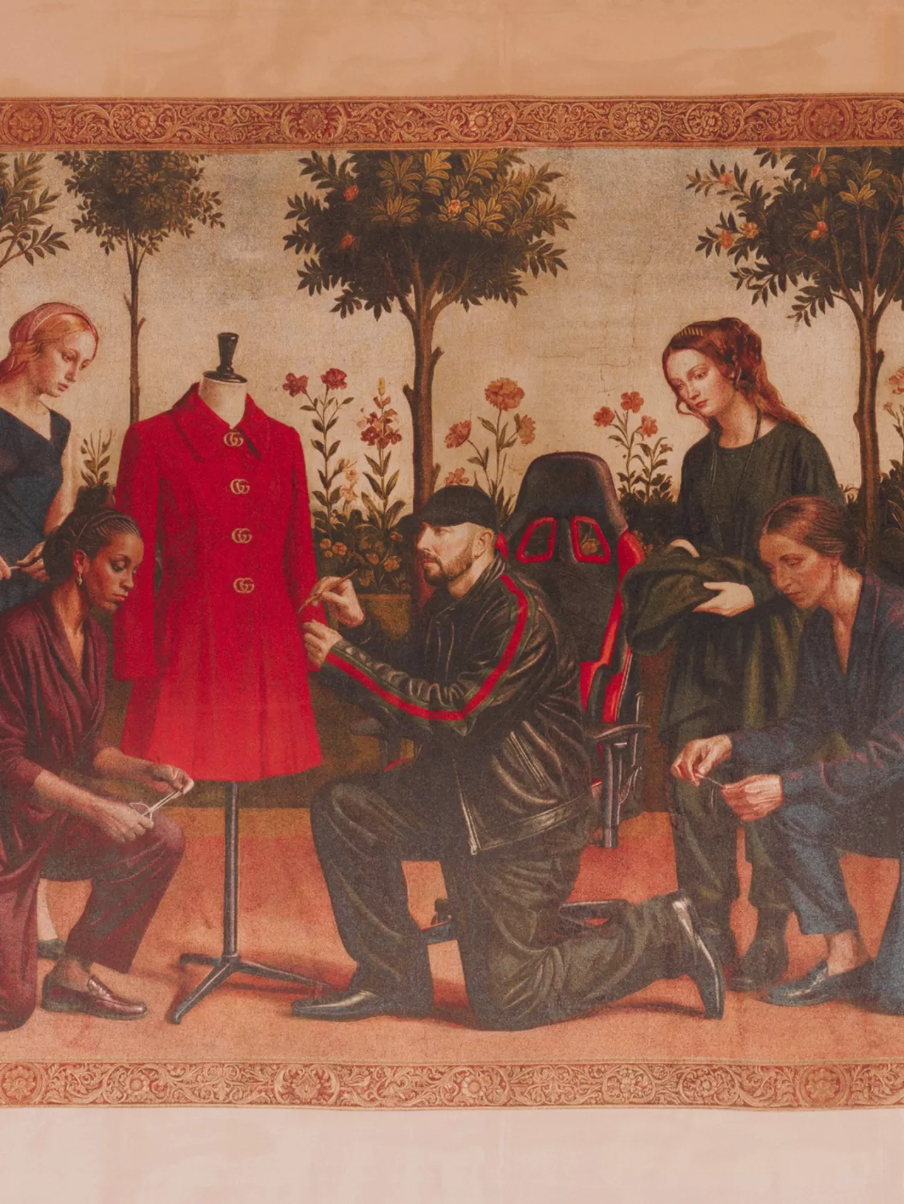 Gucci Milano'da Perde Arkasını Açıyor