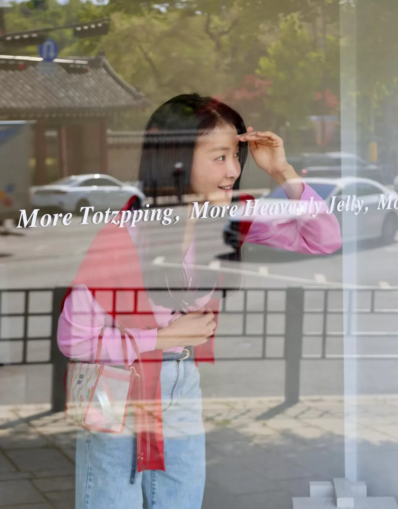 eenk_official Paylaşımına Yapılan Yorumda Farklı Sezonlardan Kıyafetlerin Uyumu Dikkat Çekti