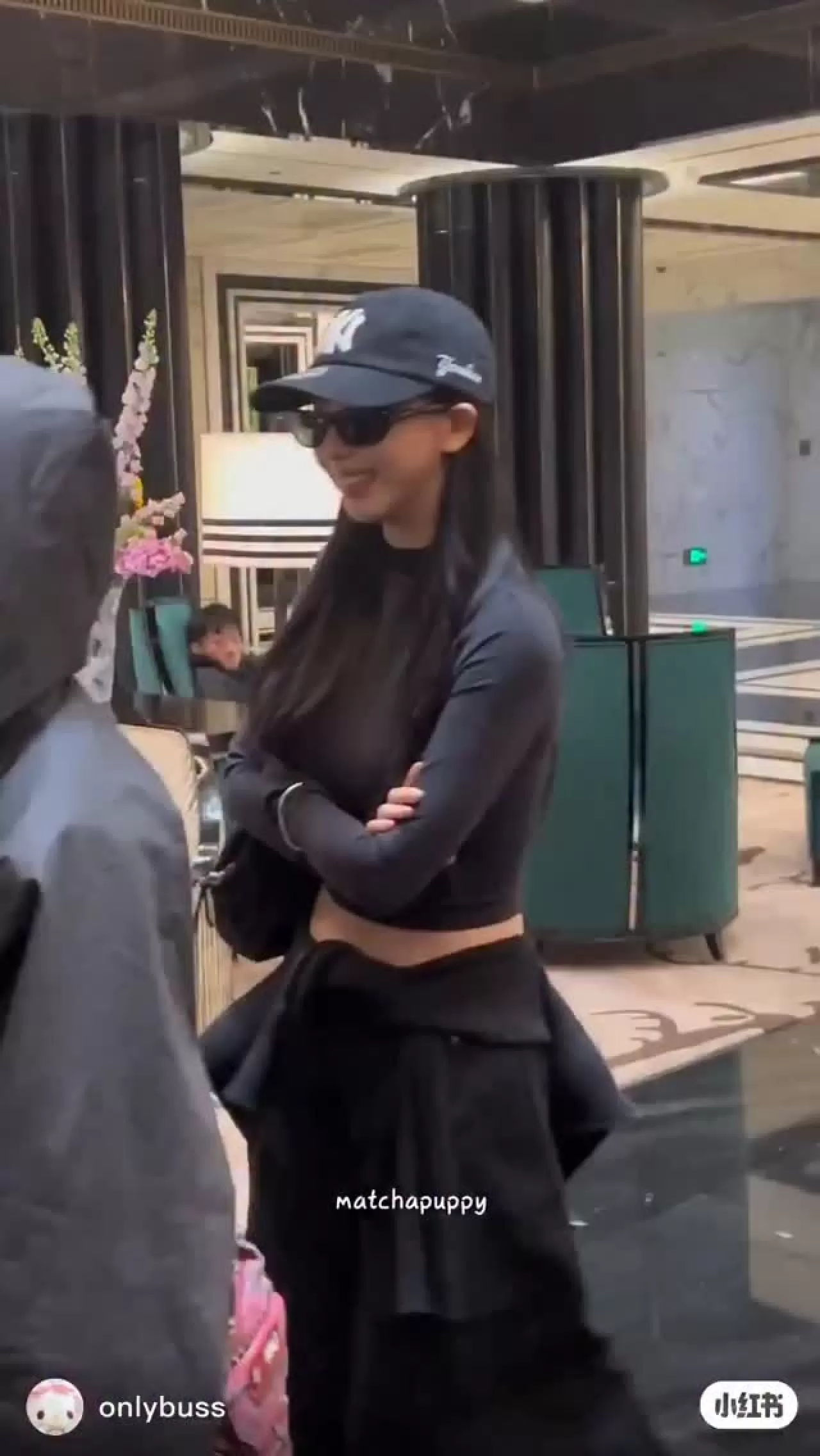 aespa'nın KARINA'sı MLB Etkinliği İçin Şanghay'da