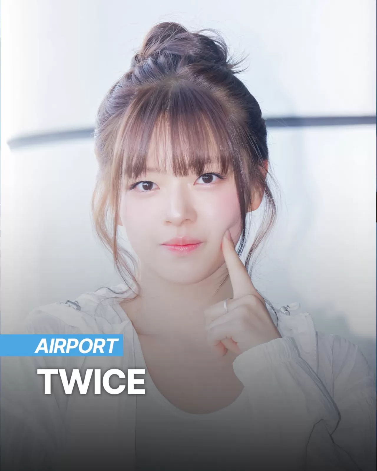 트와이스(TWICE), 김포공항 통해 해외 일정 출국…팬들 뜨거운 환대