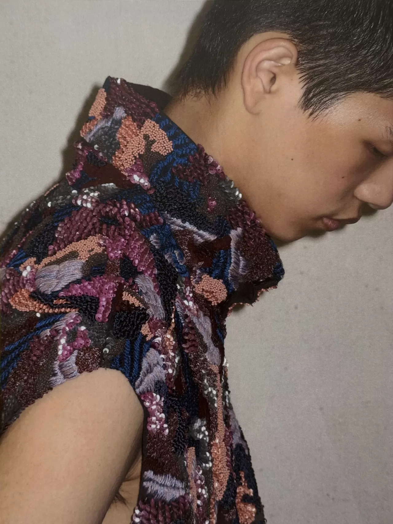 Dries Van Noten 2026 İlkbahar/Yaz Koleksiyonu: Ultra Detaylı Nakışlar Günlük Parçalarda