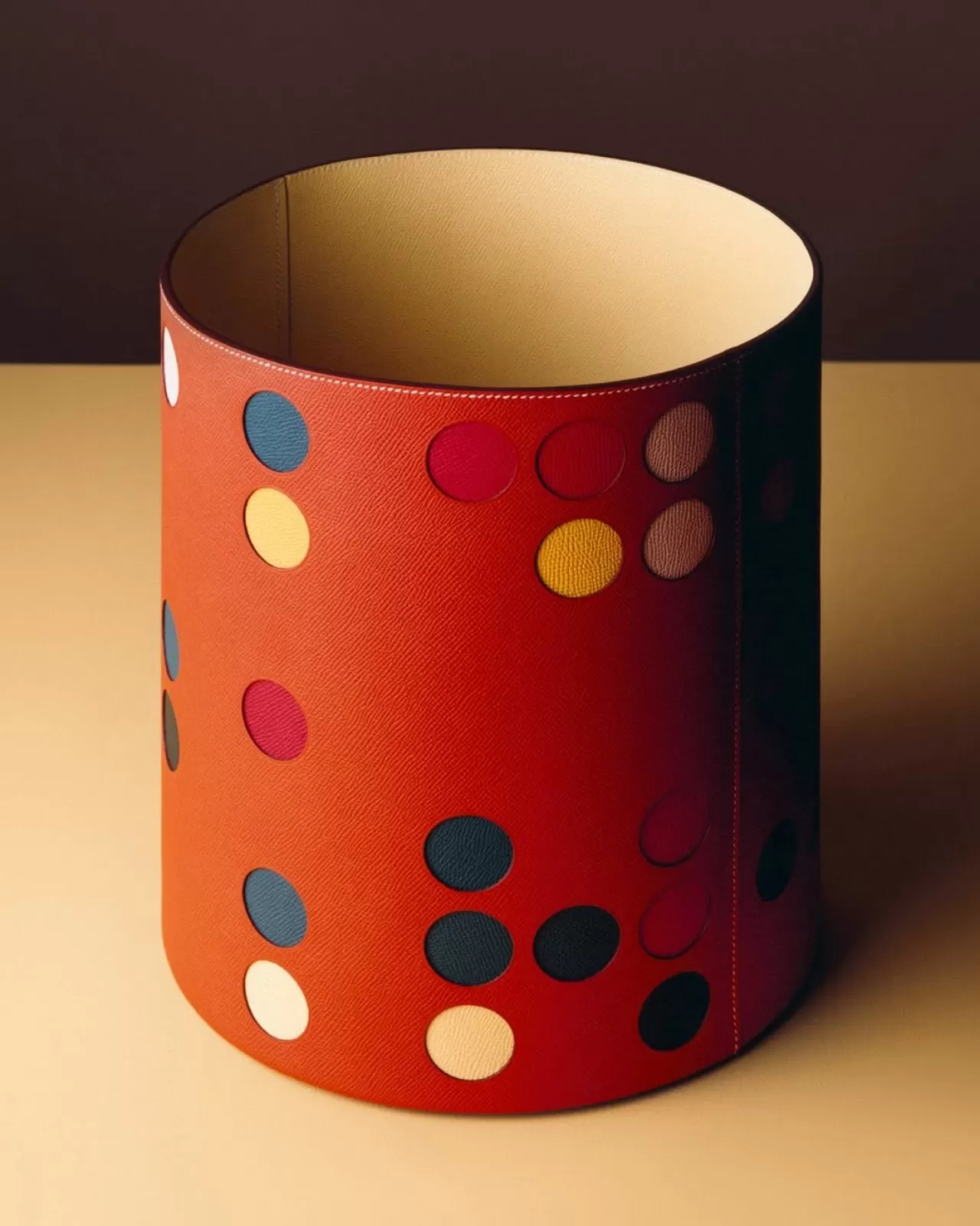 Hermès, Milano Tasarım Haftası'nda Ev Nesneleri Koleksiyonunu Sergiliyor