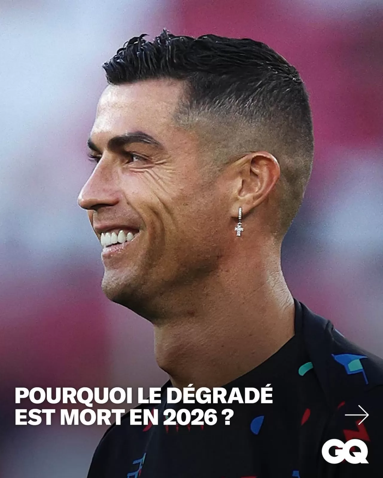 GQ France: Ronaldo ve Beckham'ın İkonik 'Dégradé' Saç Modeli Yerini Doğal ve Uzun Stile Bırakıyor