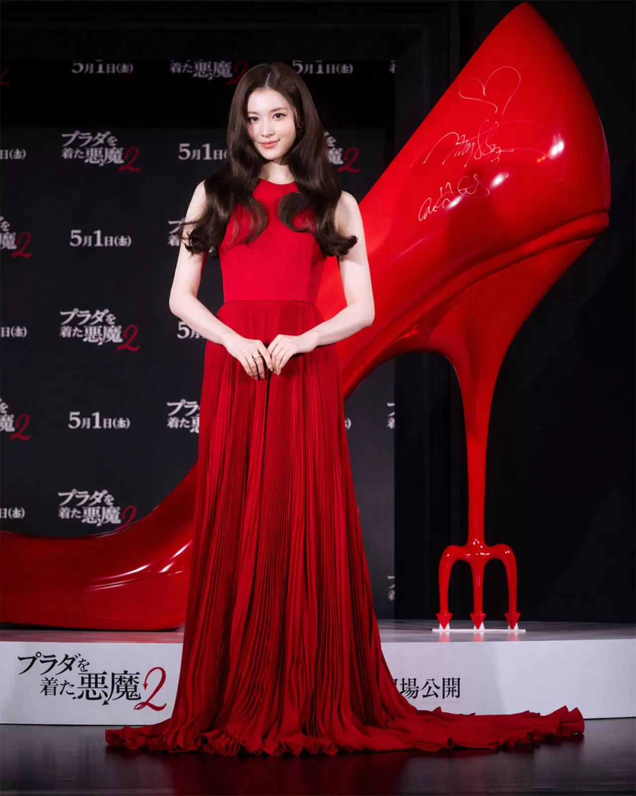 Prada'nın Yıldızları: Şeytan Marka Giyer 2 Galasında Üç Şehirde Moda Rüyası