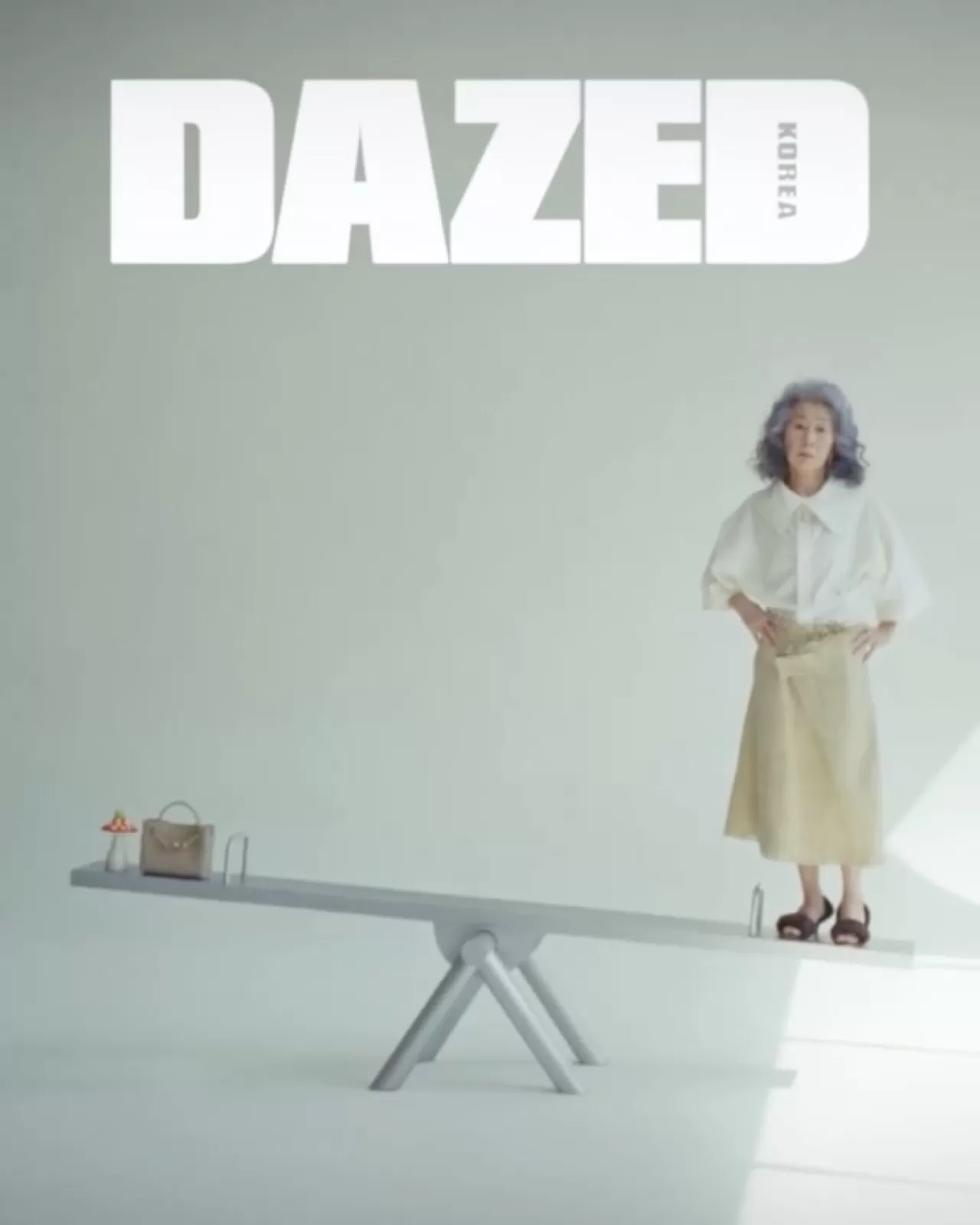 Youn Yuh-jung, Dazed Korea'nın 2026 İkon Kapağında Kendi Olmanın Gücünü Sergiliyor