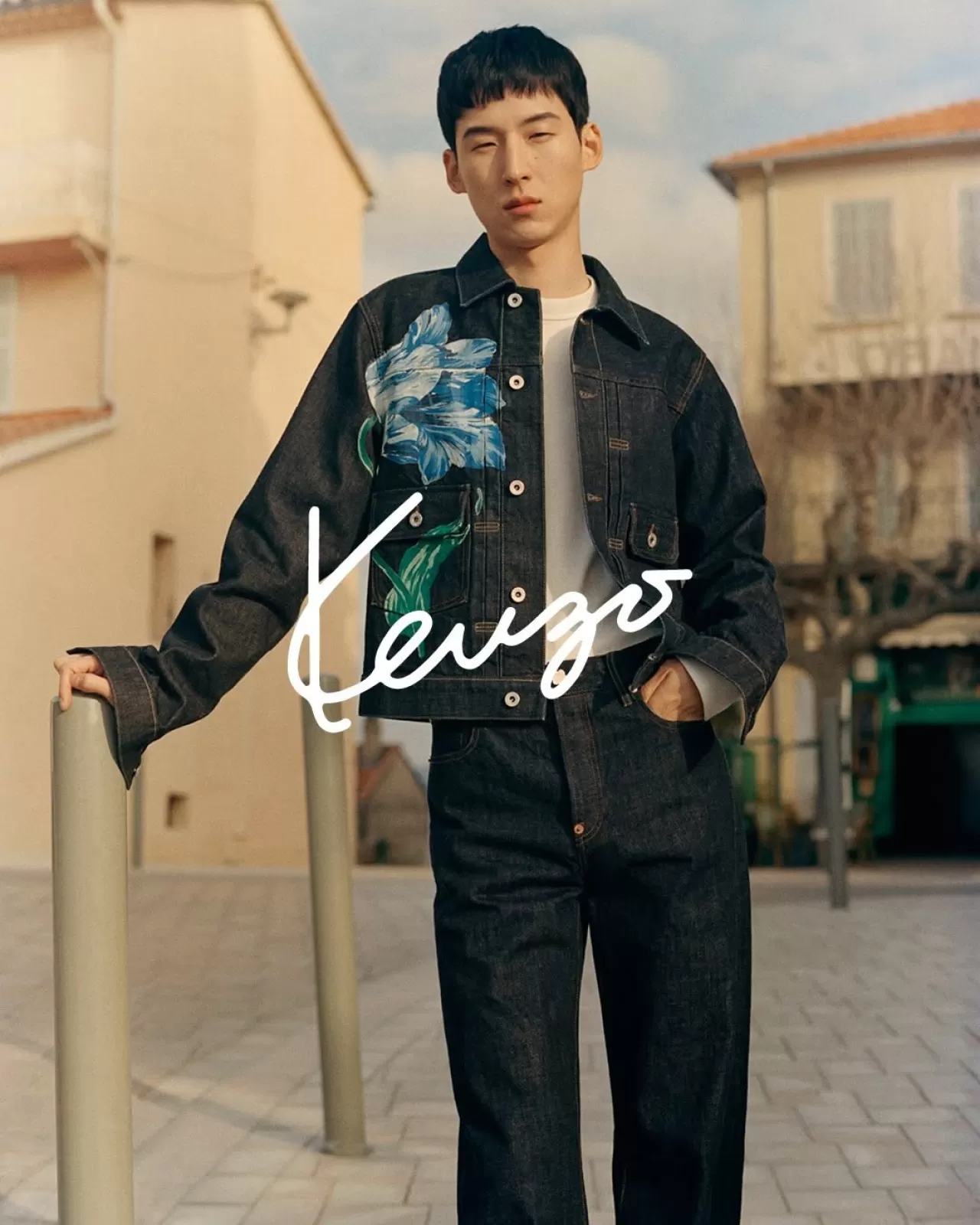 Kenzo'nun FW26 Koleksiyonunda Lale Deseni ve Striker Ayakkabı Buluşması
