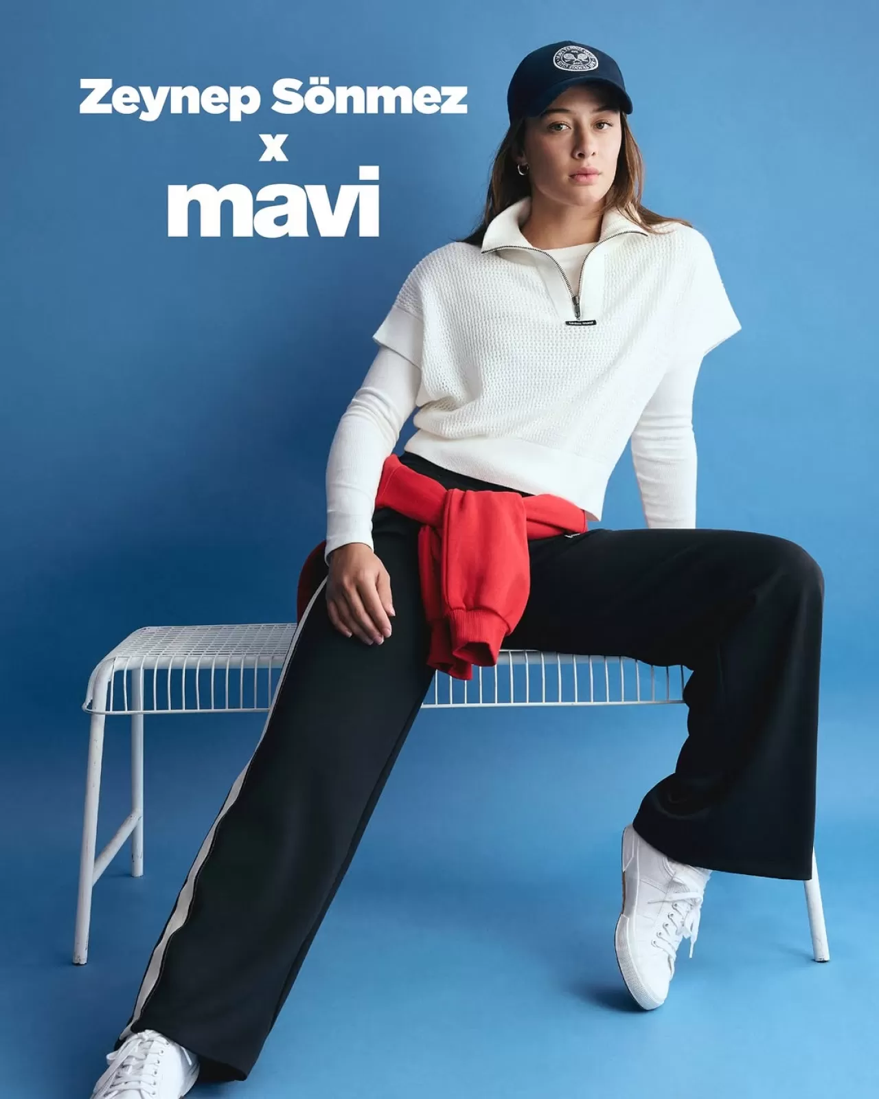 Zeynep Sönmez ve Mavi Markasından "Kendin Olabilmek" Temalı İş Birliği