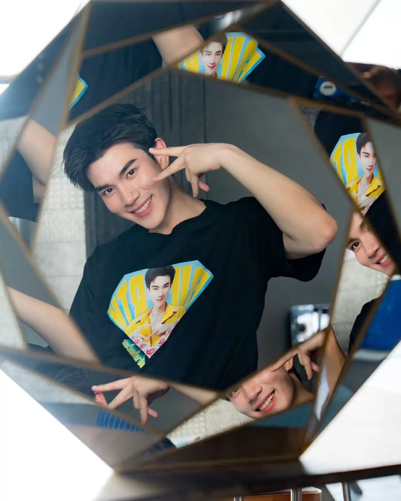 Attack Jewelry ile Fourth Sınırlı Tişört İş Birliği Tayland'da