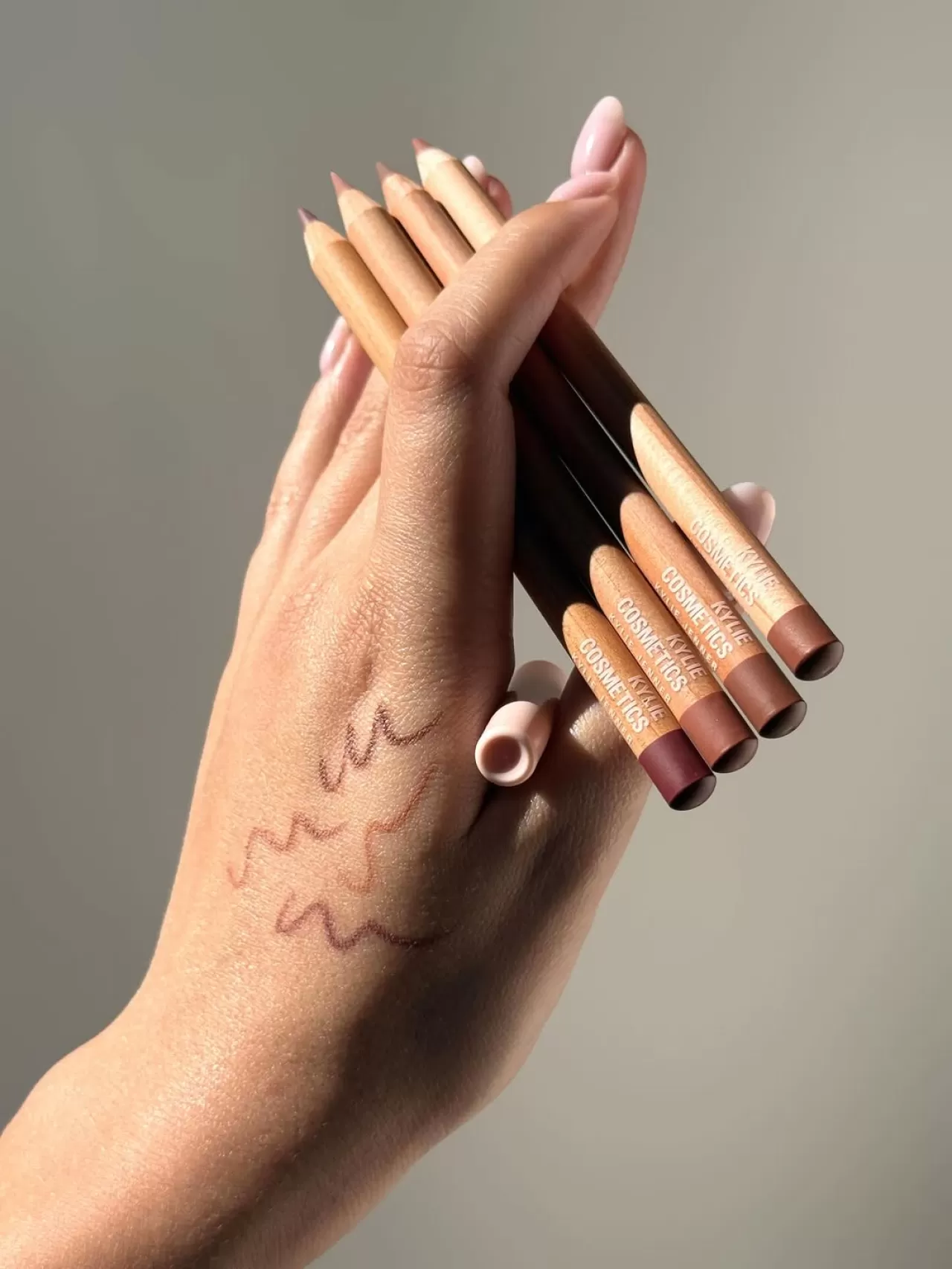 Kylie Jenner'dan Dudak Kontüründe Yeni Trend: Precision Pout Lip Liners