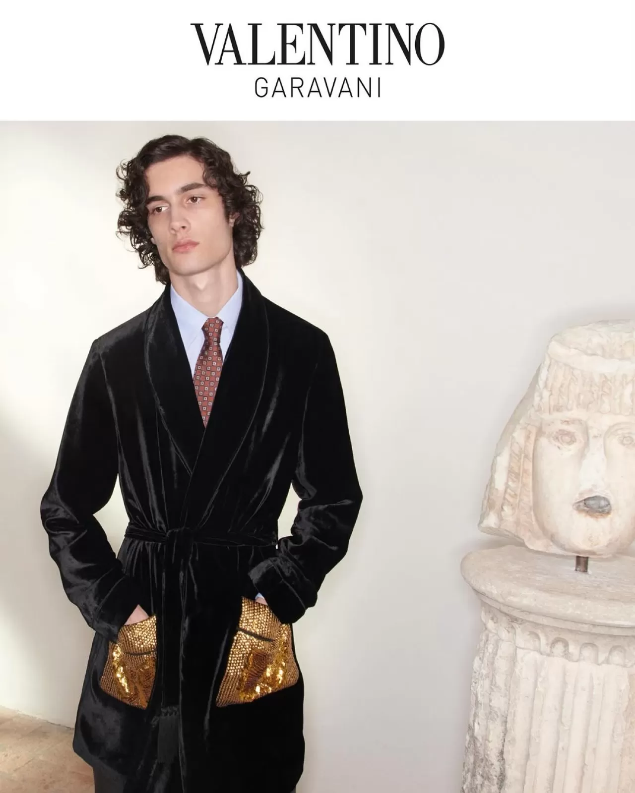 Valentino Pre-Fall 2026'dan Dönüşüm Mesajı: Sombr Marka Elçisi Oldu