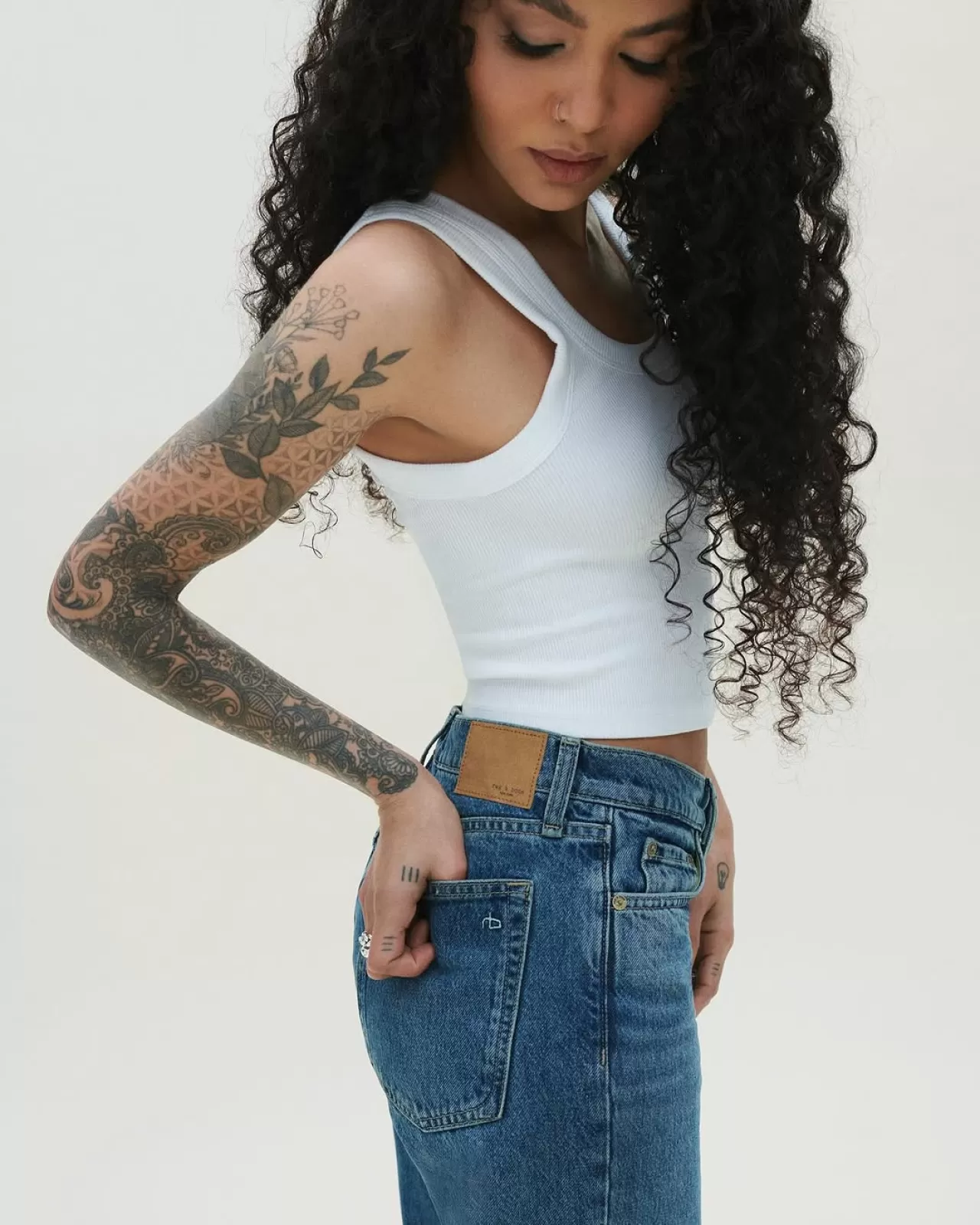 Rag & Bone İmza Jeaninin İsmini Değiştirdi: The Saige Artık The Cam