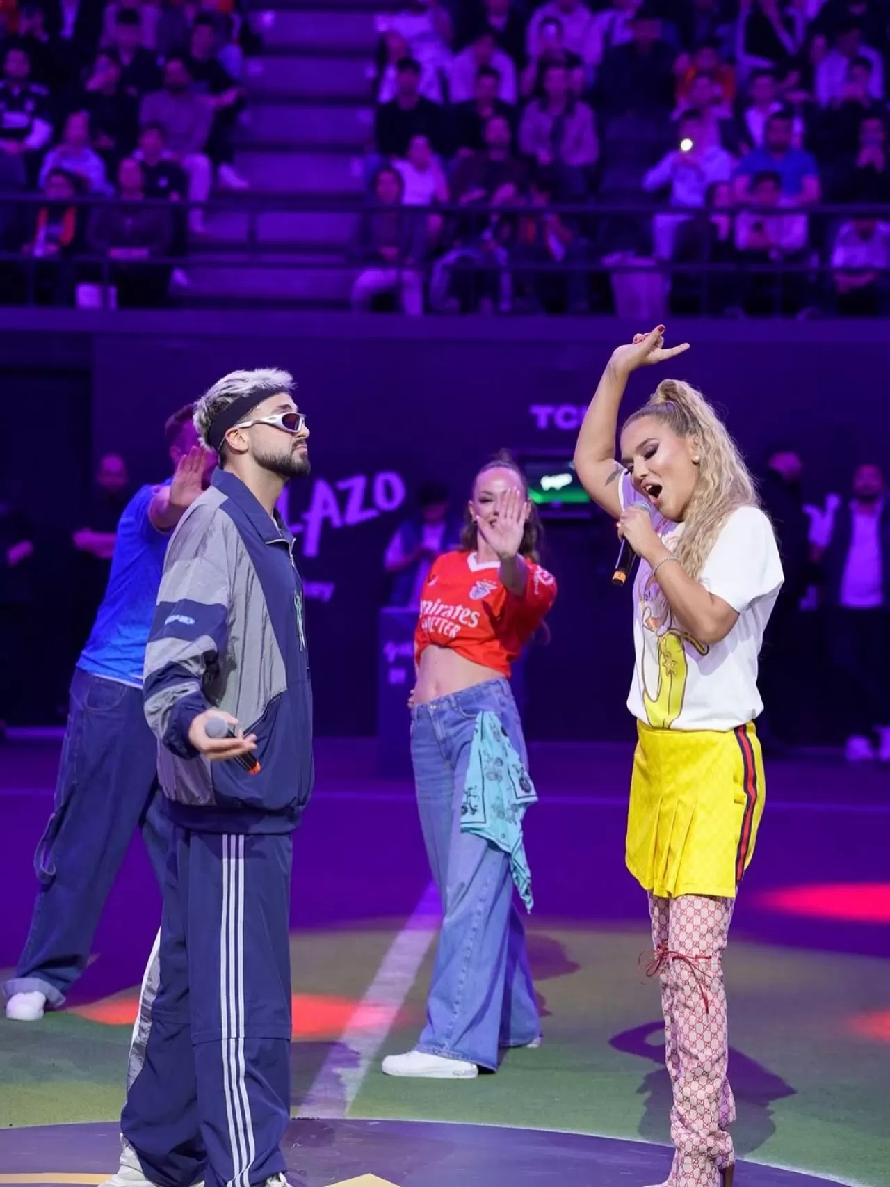 Demet Akalın'dan Volkswagen Arena'da Geceye Damga Vuran Paylaşım