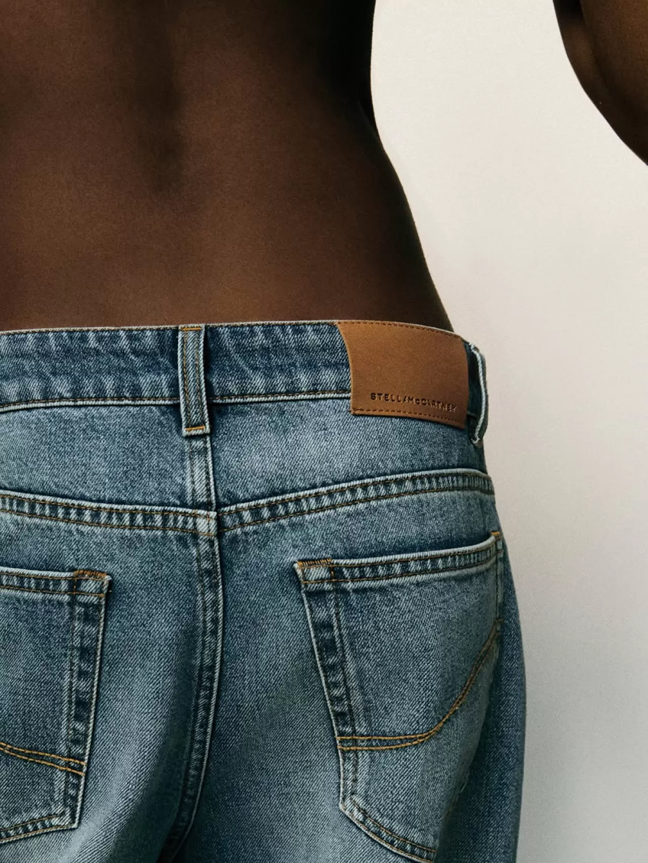 Stella McCartney Denimi: %71 Daha Az Su, %62 Daha Az Enerji